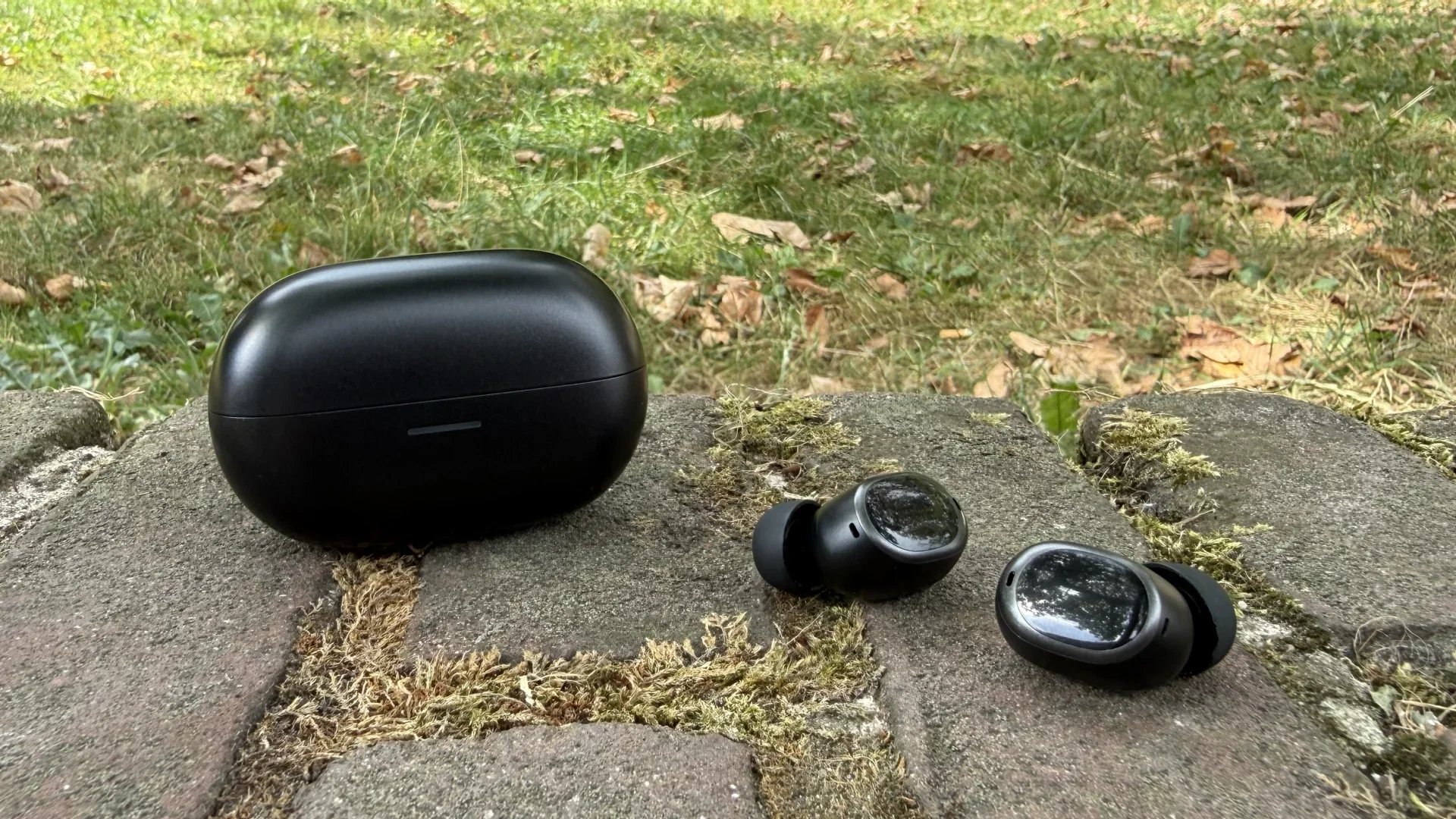 QCY MeloBuds A30 review vs Moondrop Pudding.webp