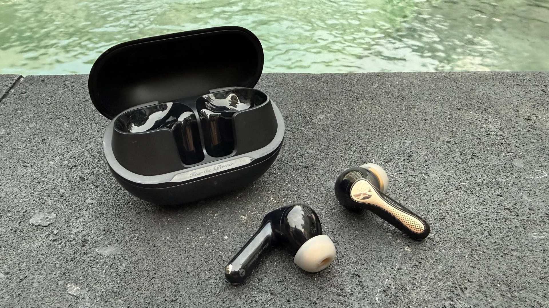 SOUNDPEATS Air5 Pro Plus ワイヤレスイヤホン Amazon.co.jp 