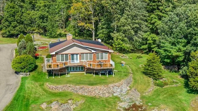 12 Wolsey Lane, Mallorytown