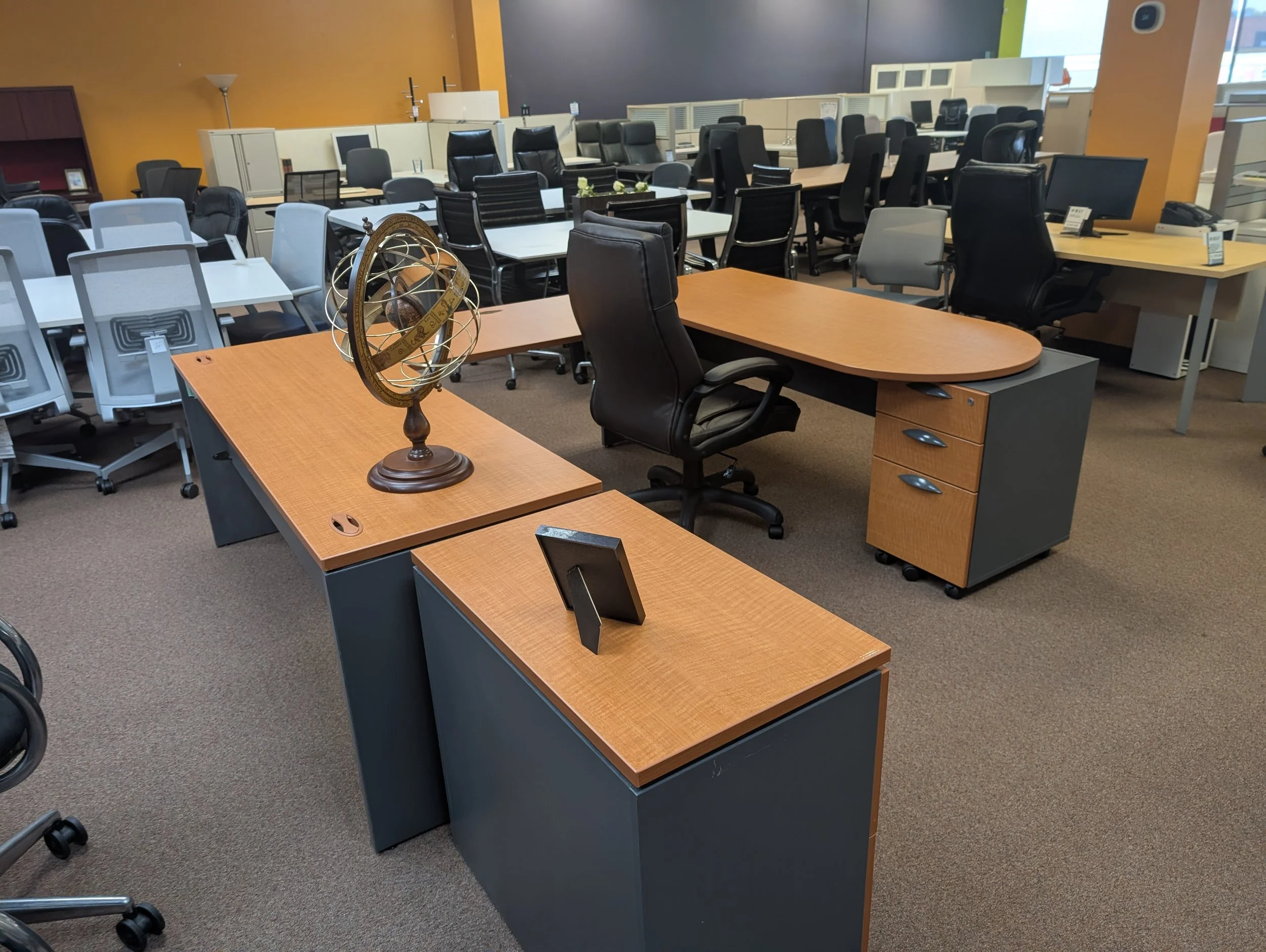 teknion executive u shaped suite with lateral filing cabinet 1.jpg