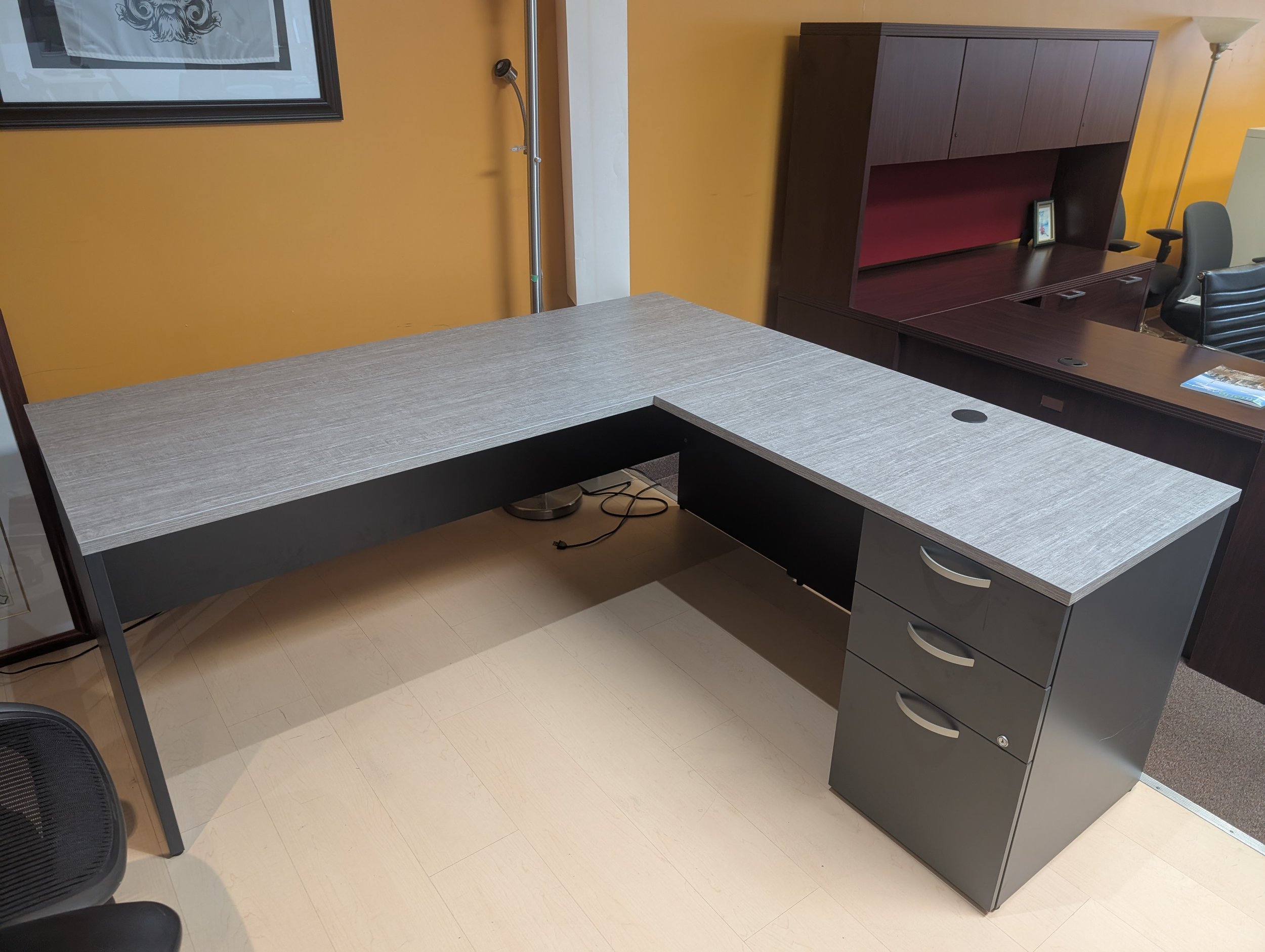 Groupe Lacasse concept 300 L shaped desk.jpg