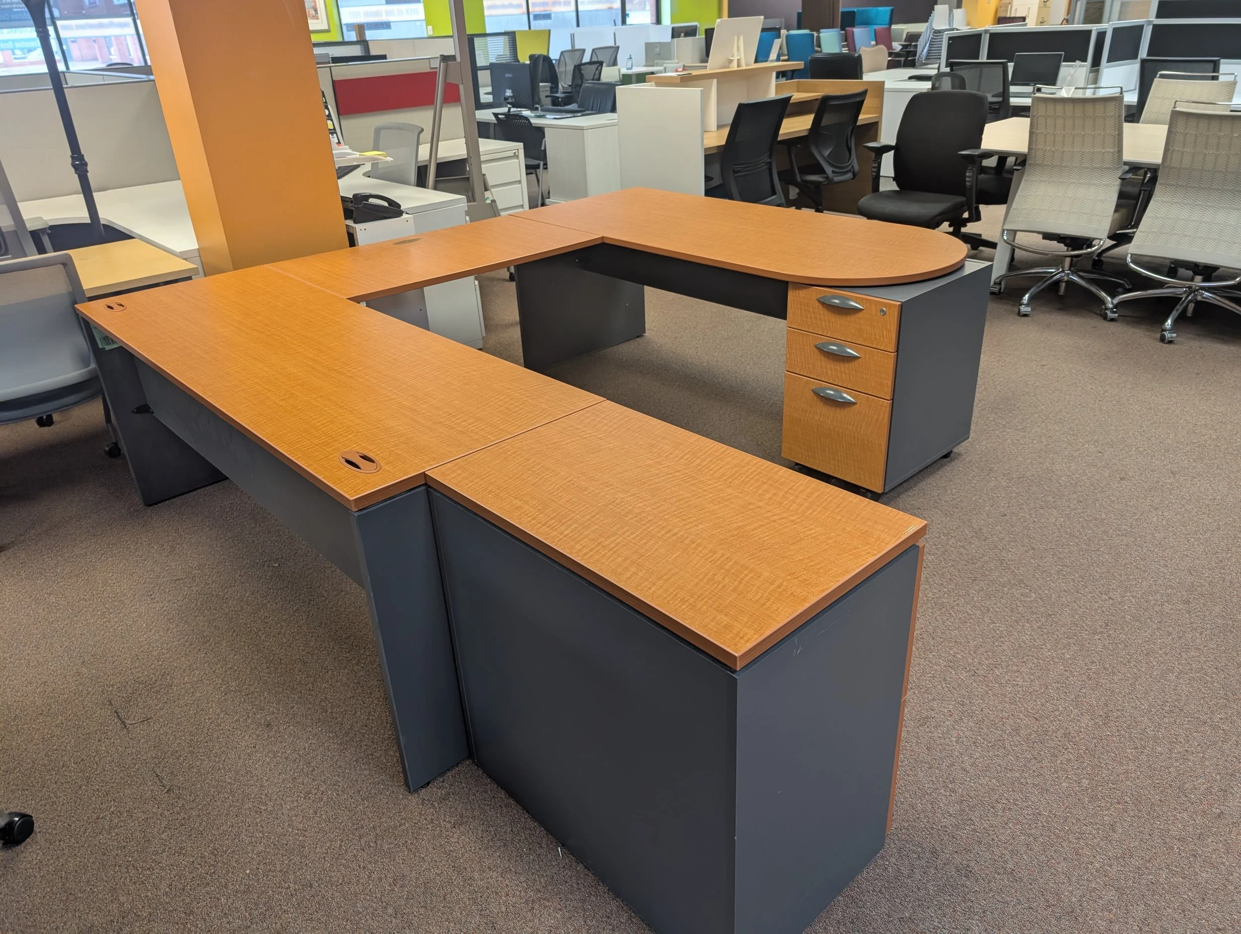 Teknion Executive U shaped suite 1.jpg