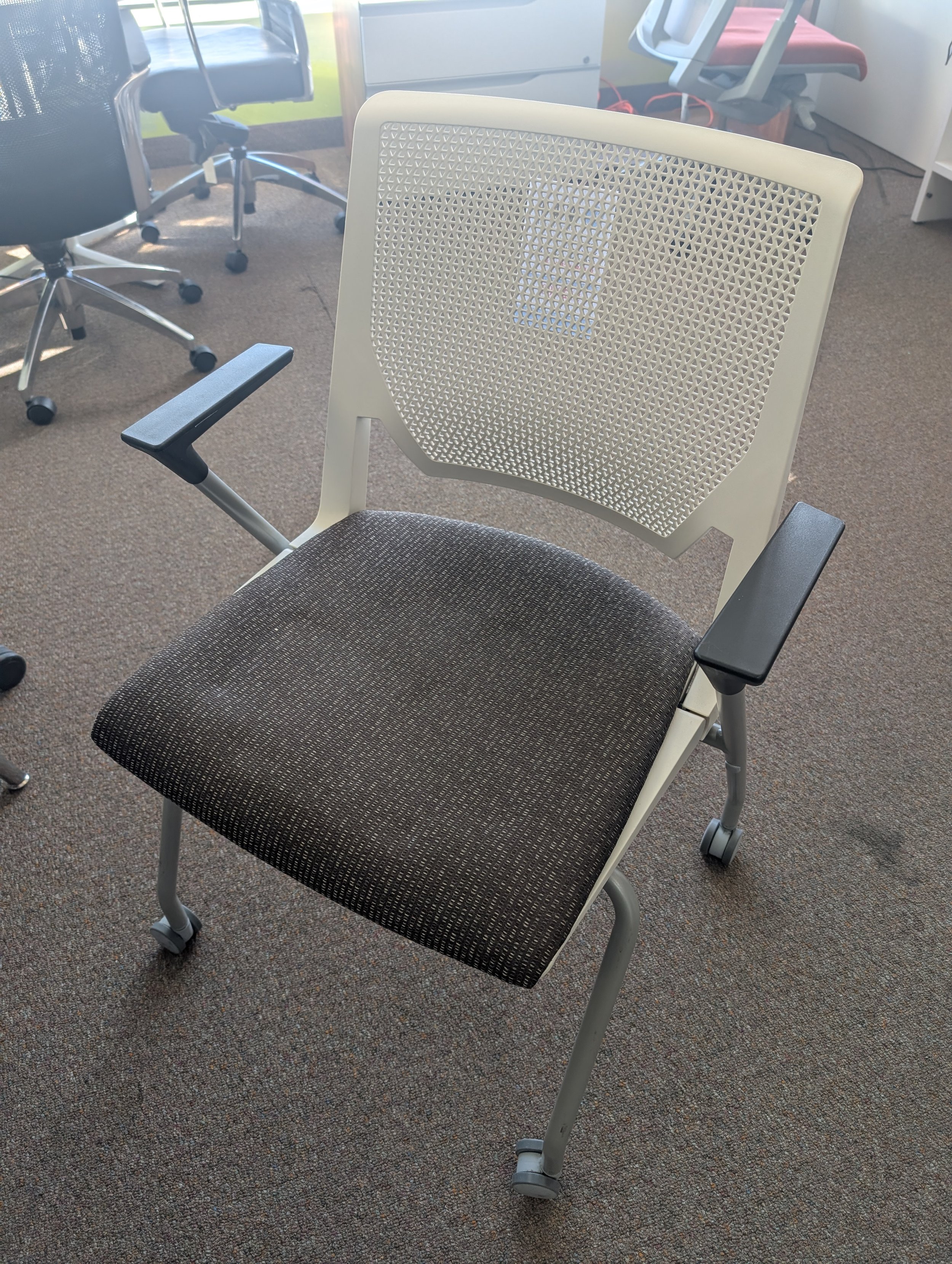 Haworth Very Mobile Stacking Arm Chair.jpg