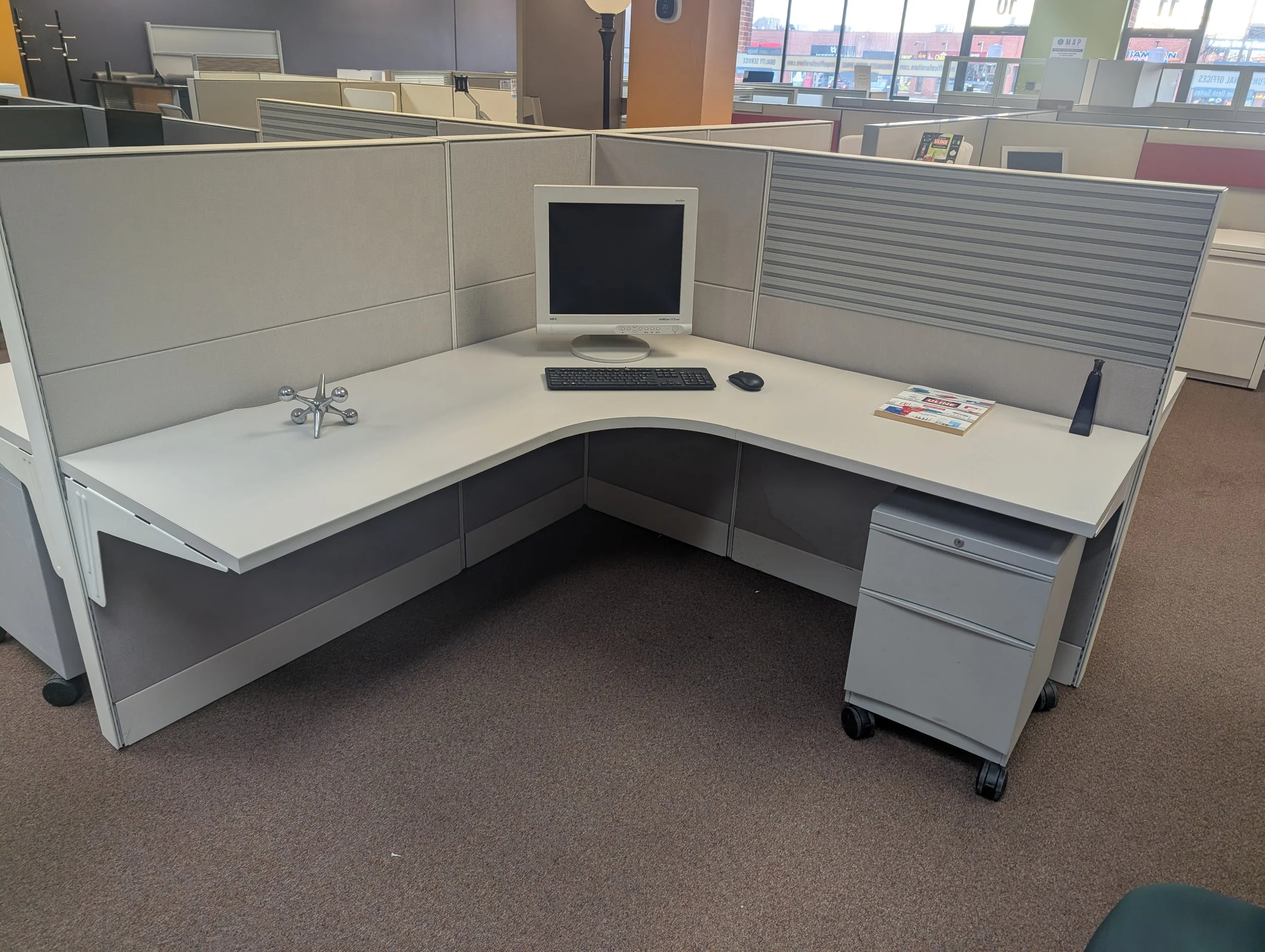 Teknion call centre workstation 1.jpg