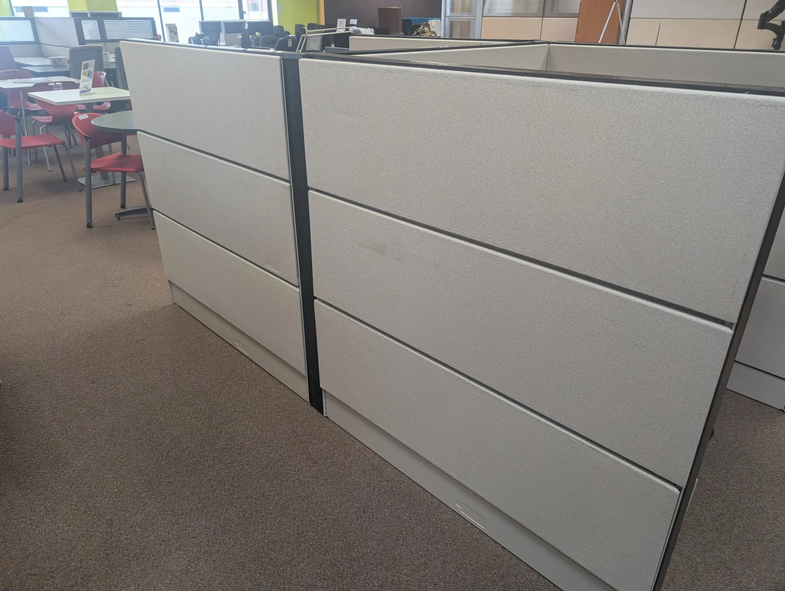 Teknion call centre workstation 2.jpg