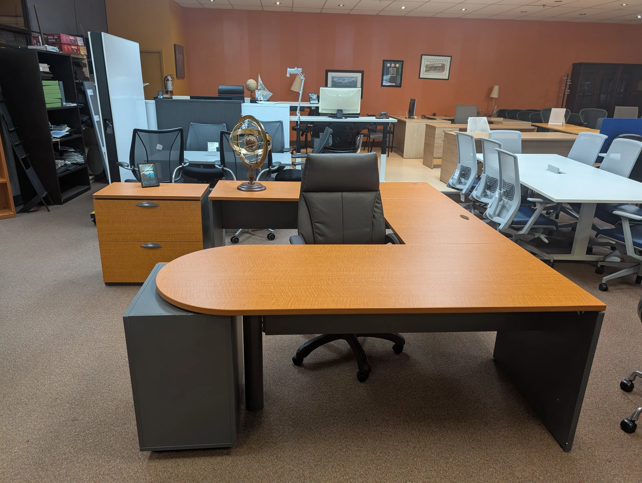 teknion executive u shaped suite with lateral filing cabinet 2.jpg