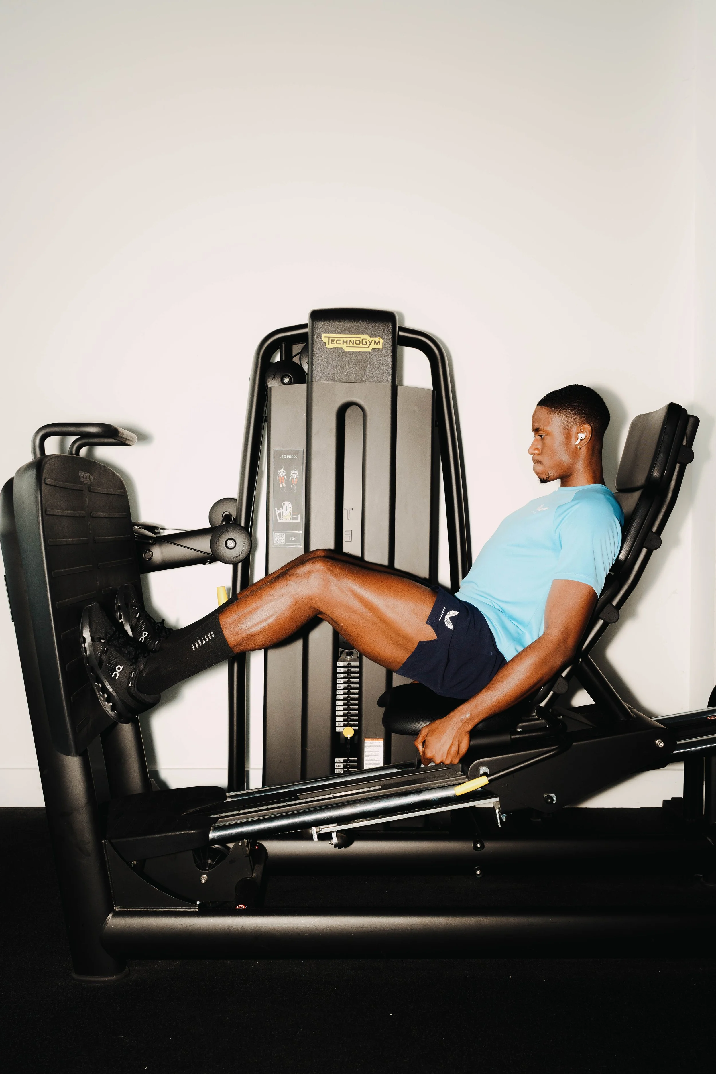 CASTORE - 01 - OJIE EDOBURUN - D EASTON-15.jpg