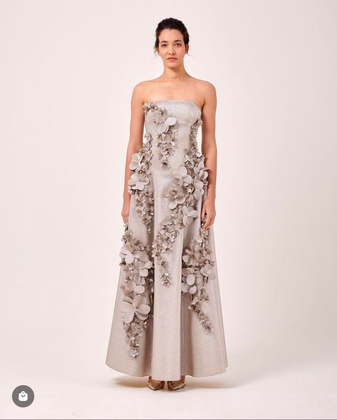 Three dimentional flowered long gown by @Johnpaulataker is designed with romatic, strategically placed flowers covering the silhouette. Great choice for a unique #MOBgown.

Visit our store to try this style on.

#luxurybride#wedding2023#bride2023#nyb