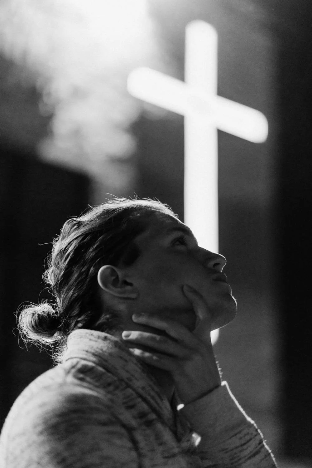 women-looking-at-cross.jpg