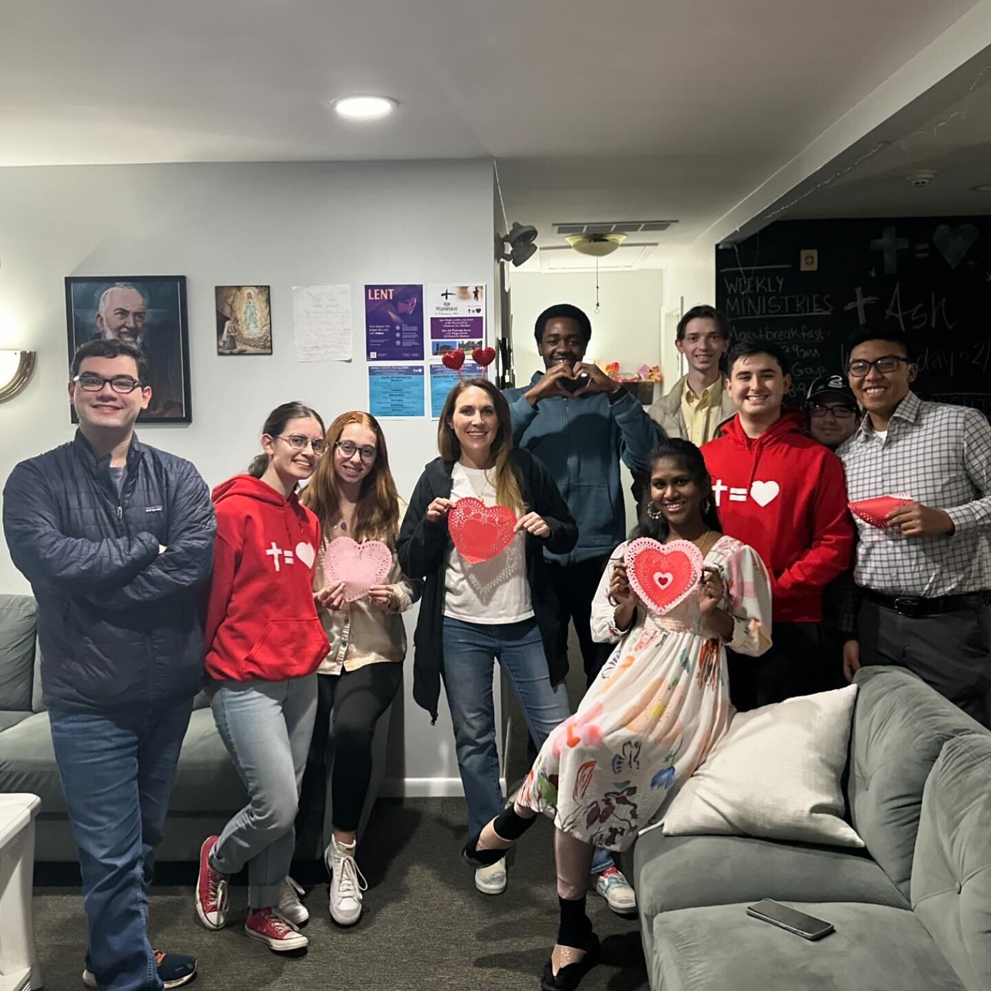 St. Valentine&rsquo;s Day party tonight at Newman! Complete with heart-shaped pizza! ❤️ 🍕💘💝❣️

 
#rowancatholic #rowanuniversity #catholicampusministry #stbridgetuniversityparish #newman #allarewelcome #springsemester  #specialevents #stvalentines