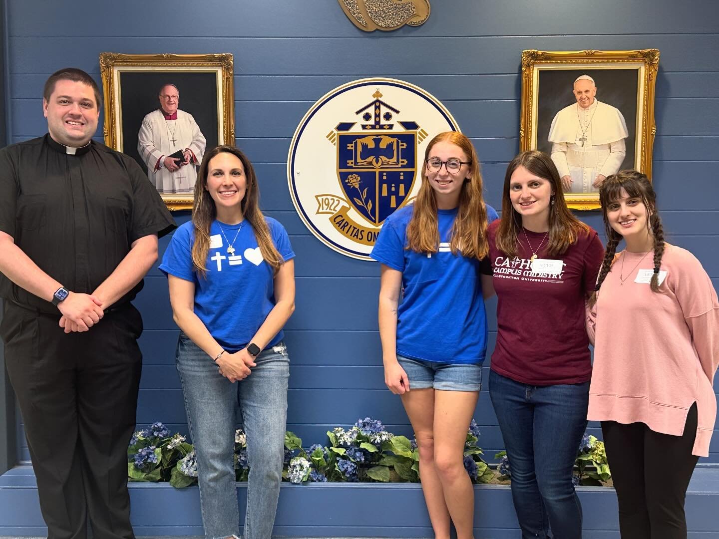 Rowan Catholic Campus Ministry &amp; @stocktonnewmanclub spoke today Holy Spirit HS @hshsspartans about campus ministry on college campuses. Thank you to Fr. Nilsen and the teachers who welcomed us into their classrooms to share!

@camdendiocese 
#ne