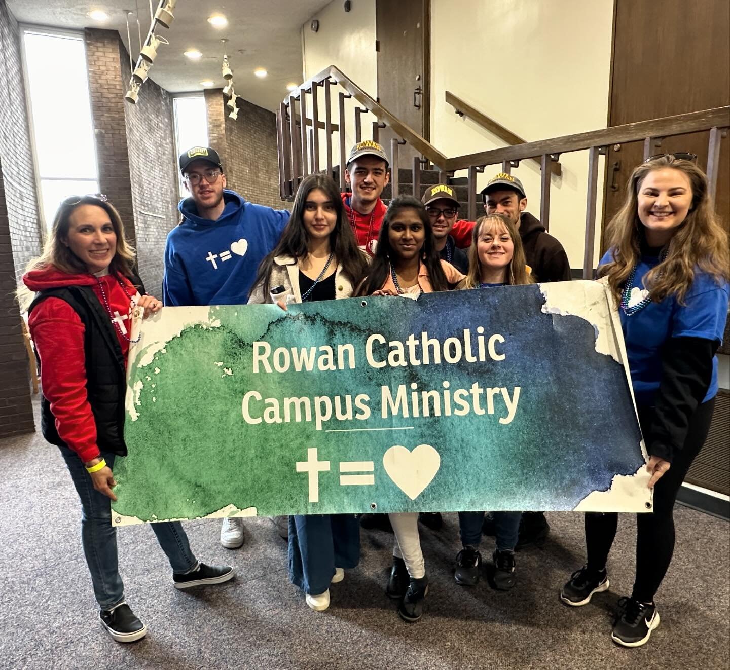 This morning Rowan Catholic Students participated in the Suicide Prevention Walk. It&rsquo;s an important event with a pro-life message. Thank you to all @rowanuniversity who organized it. 

#stbridgetuniversityparish #newman #rowancatholic  #service