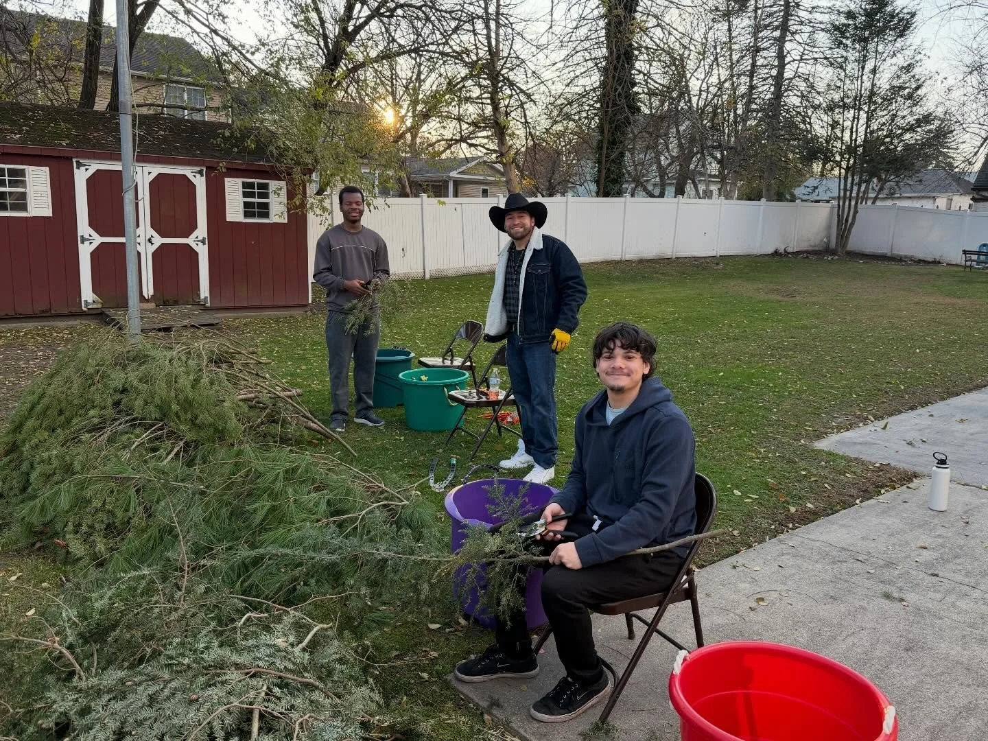 Work is underway to cut the greens donated by the family of an alumni! A special thank you to that family!

These greens will be used to make advent wreaths and grave cover swags tomorrow night! 

Students come out to make an Advent Wreath and help w