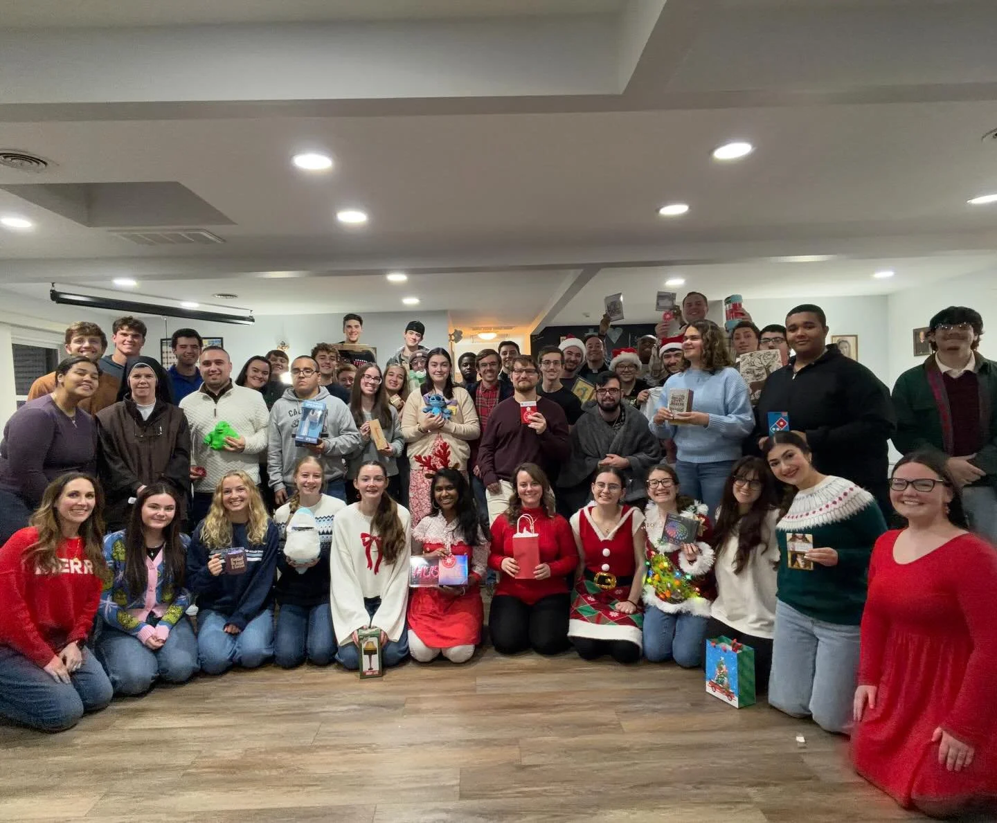 Tonight was the most joyful pre-Christmas party! Just when we thought we couldn&rsquo;t top last year&rsquo;s unique gifts, a Fr. Piro pillow and a Piro&rsquo;s fresh pizza pie got unwrapped! 🍕 😂

Thank you to the Yanka family for tonight&rsquo;s d