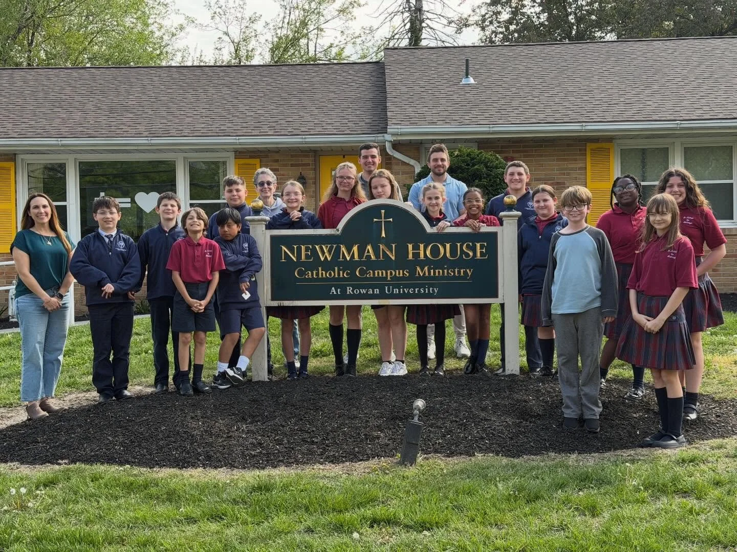 Our Rowan Catholic students wrapped up their final meeting with our Big Brother/Big Sister program with  @stmichaelregional school. We had a wonderful meeting where the St. Michael&rsquo;s students visited the Newman House. We are grateful to Ms. Bra
