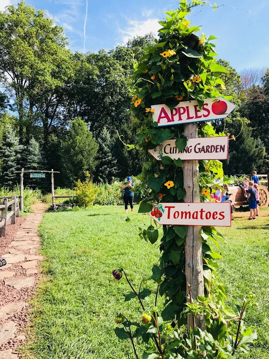 applefarm.jpg