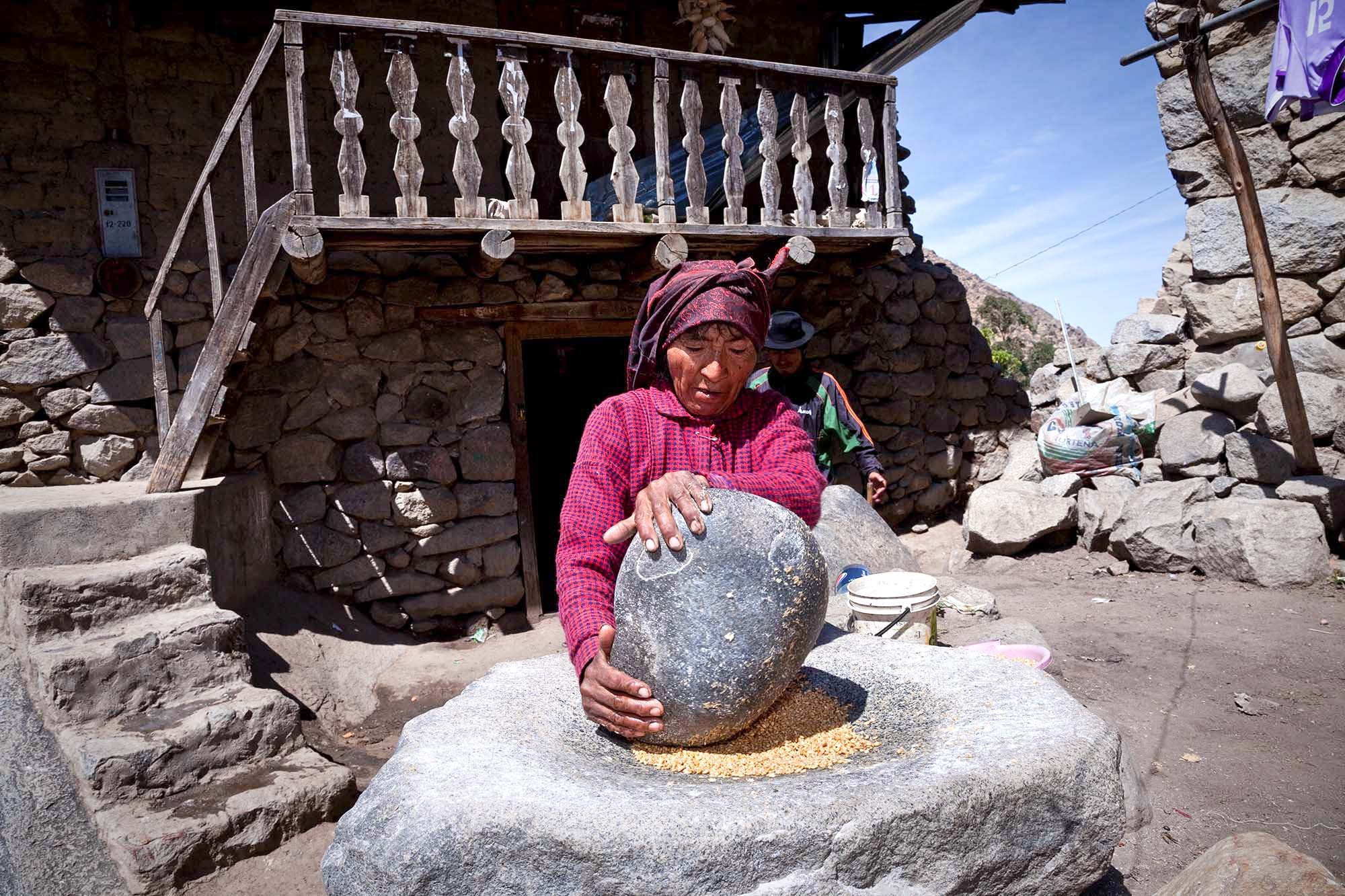  The mortar  panhara  and pestle  tx'iki  are located around Tupe for a communal use.  They are used for corn and wheat. 