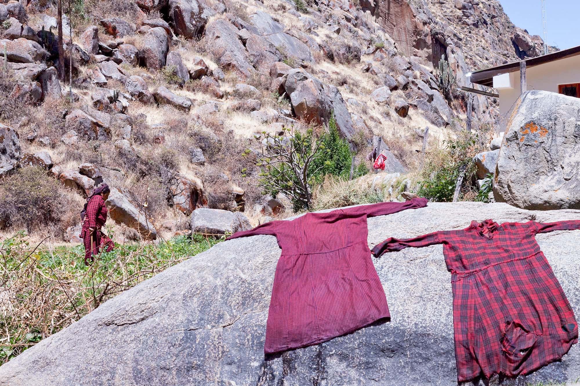  Clothes drying during the potato harvest. 