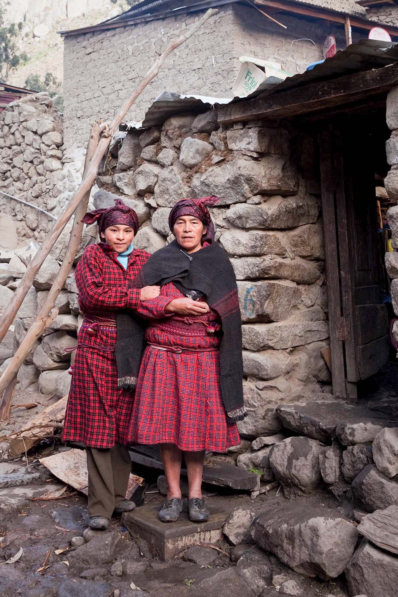  Celinda Payano, one of my photo students with her mom Clementina Valerio.   The  wincxa  is a scarf worn mainly to protect their hair from  harsh weather.  Originally it was made of thin wool but for years they  have just bought synthetic fabric.  D