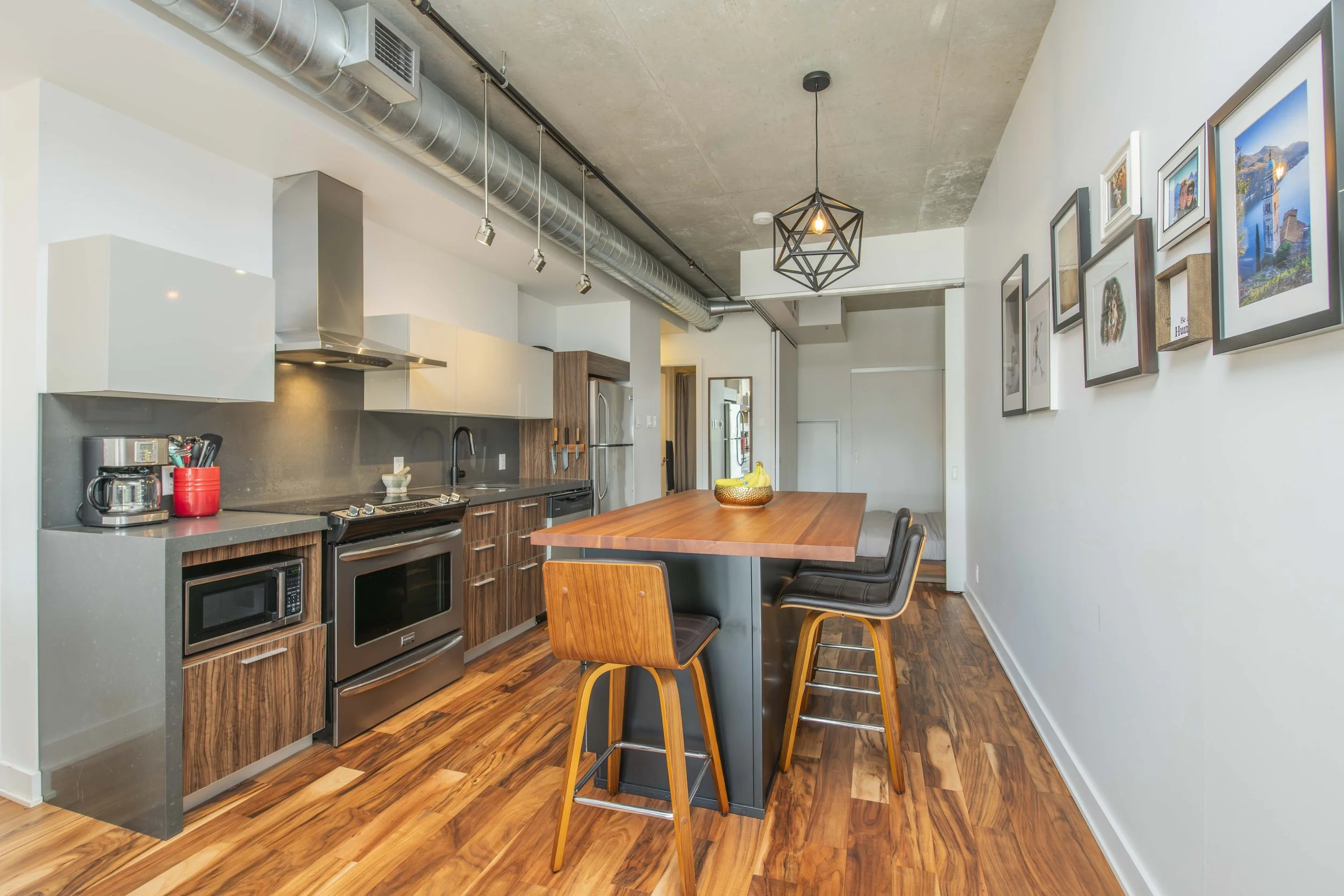 306-360 Mcleod - Grant Real Estate - 06.JPG