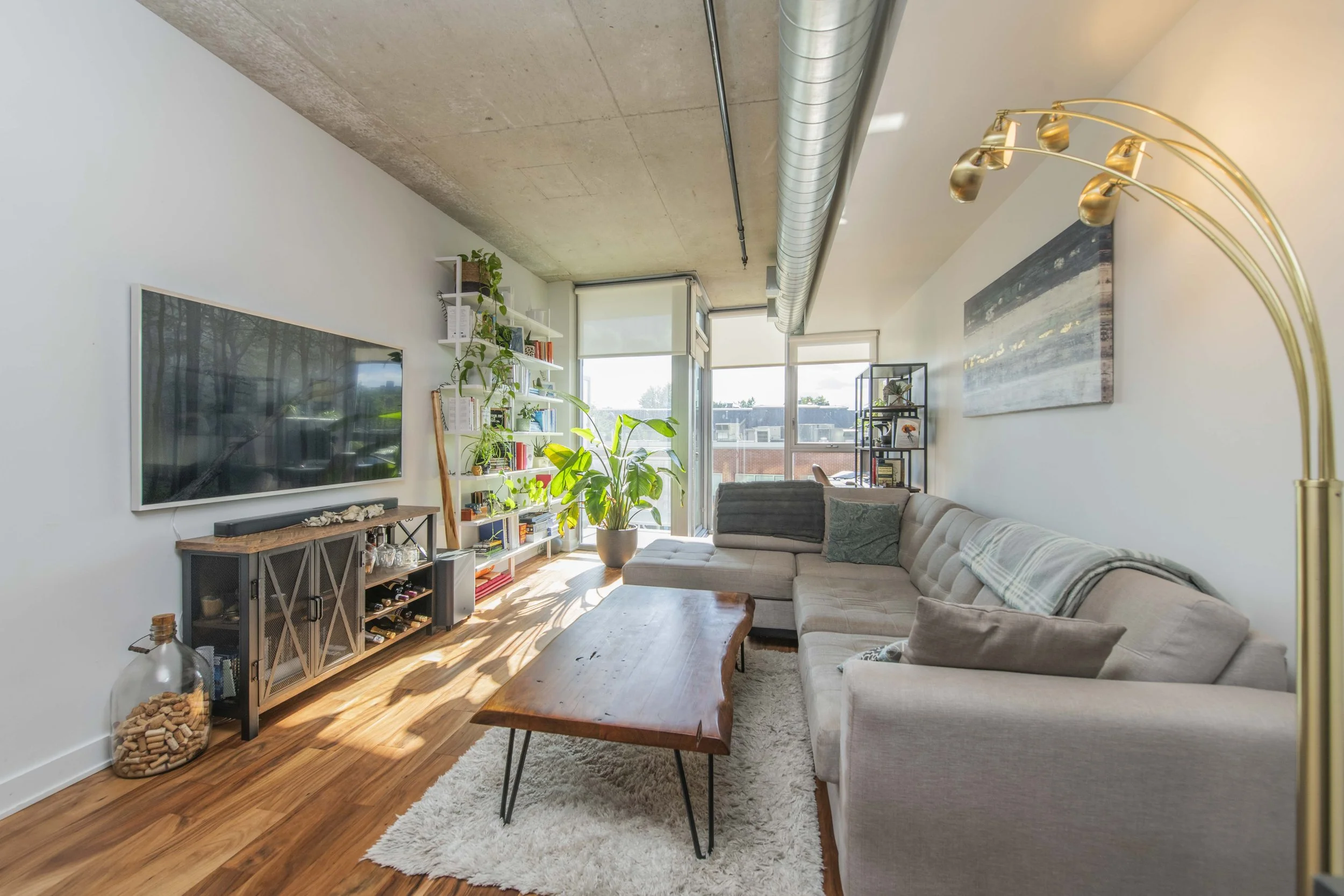 306-360 Mcleod - Grant Real Estate - 08.JPG