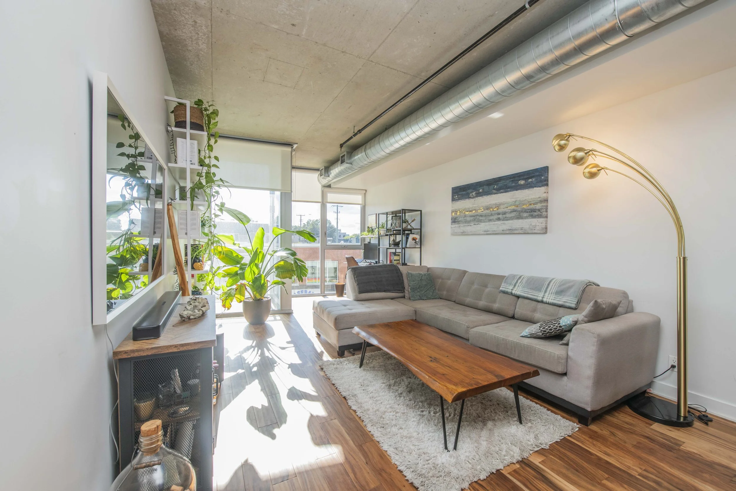 306-360 Mcleod - Grant Real Estate - 09.JPG