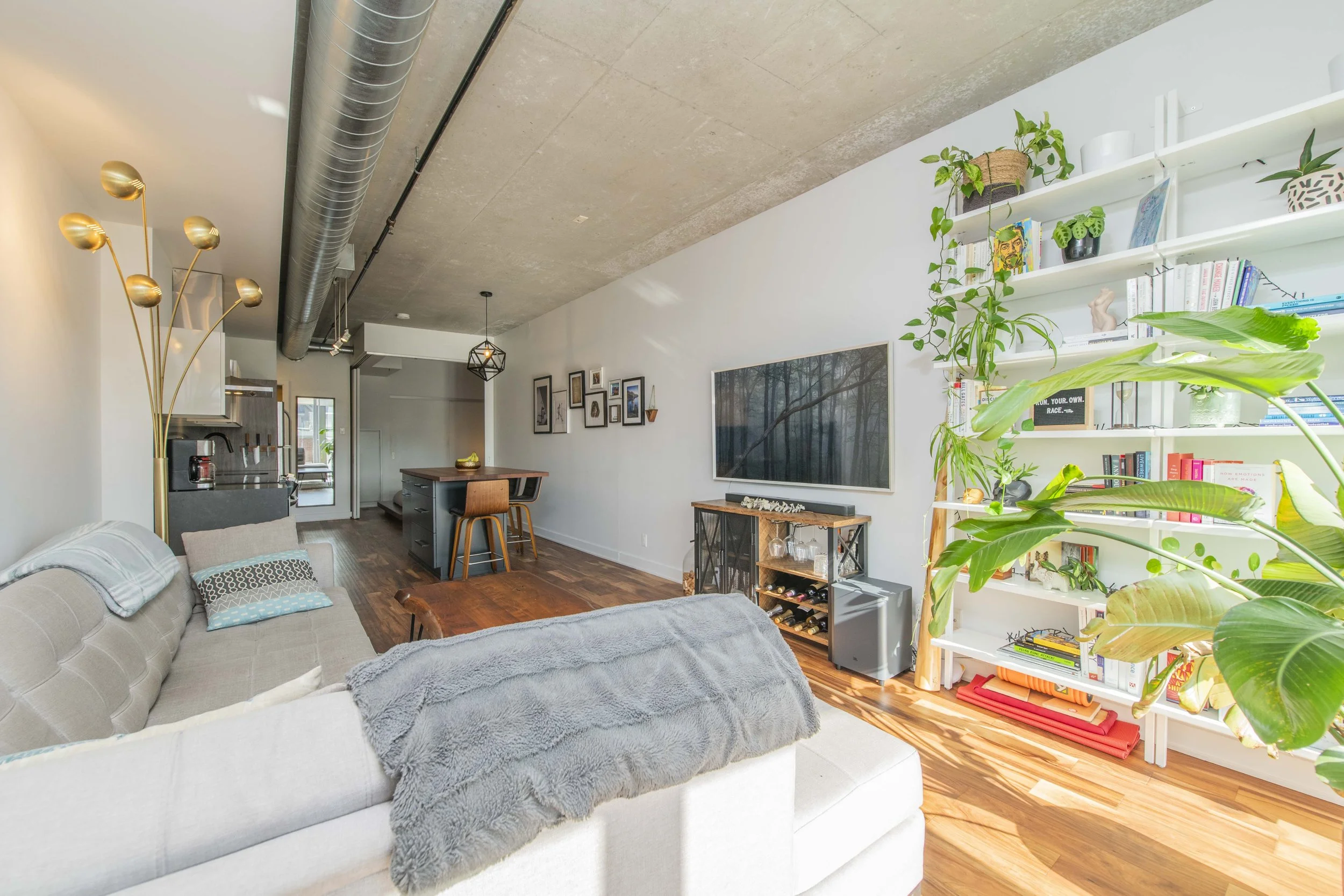 306-360 Mcleod - Grant Real Estate - 010.JPG
