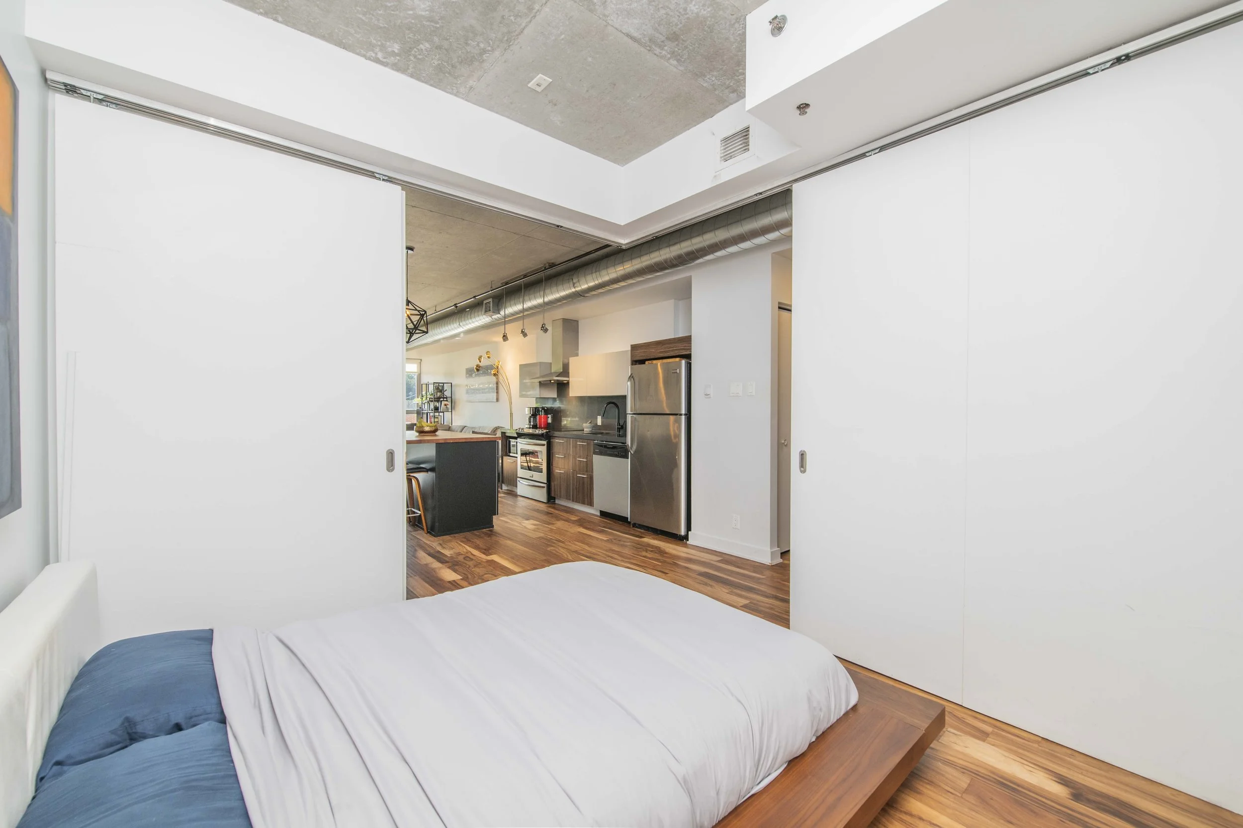 306-360 Mcleod - Grant Real Estate - 016.JPG
