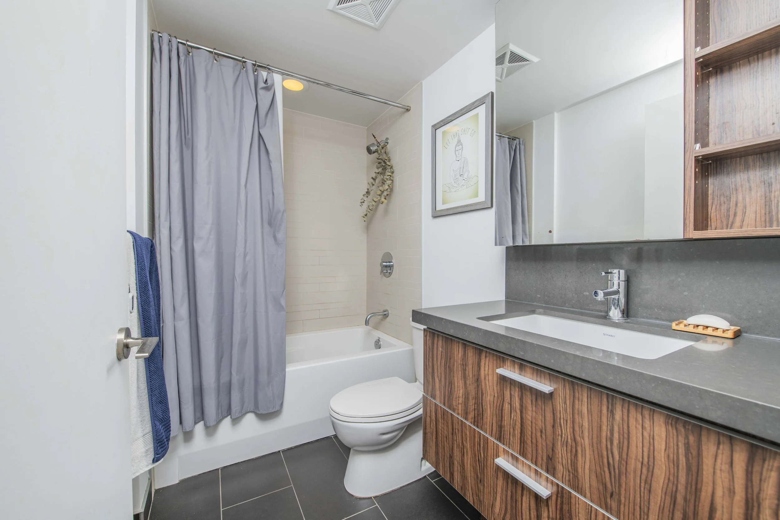 306-360 Mcleod - Grant Real Estate - 017.JPG