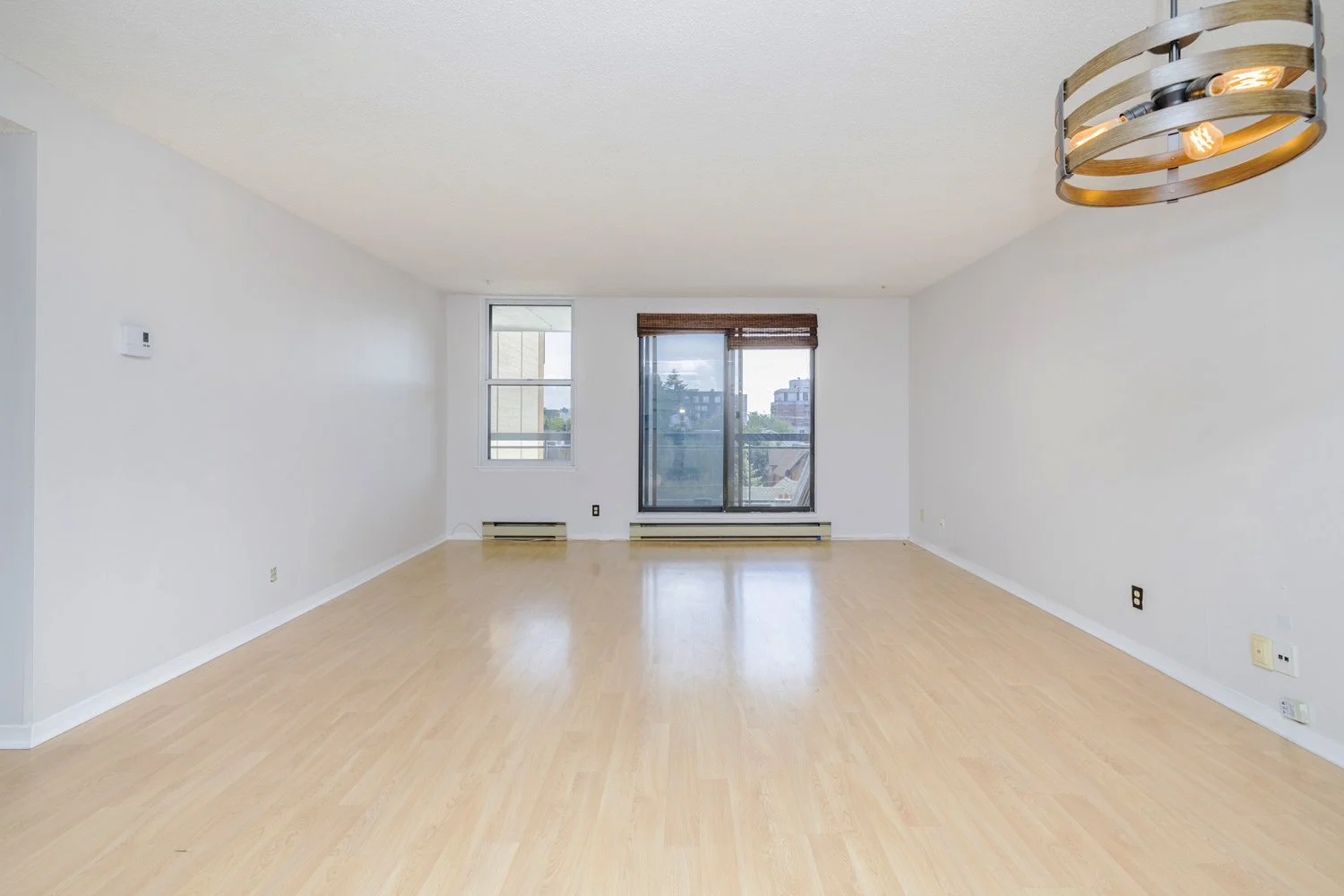 503-420 Lewis - Grant Real Estate - 08.jpg