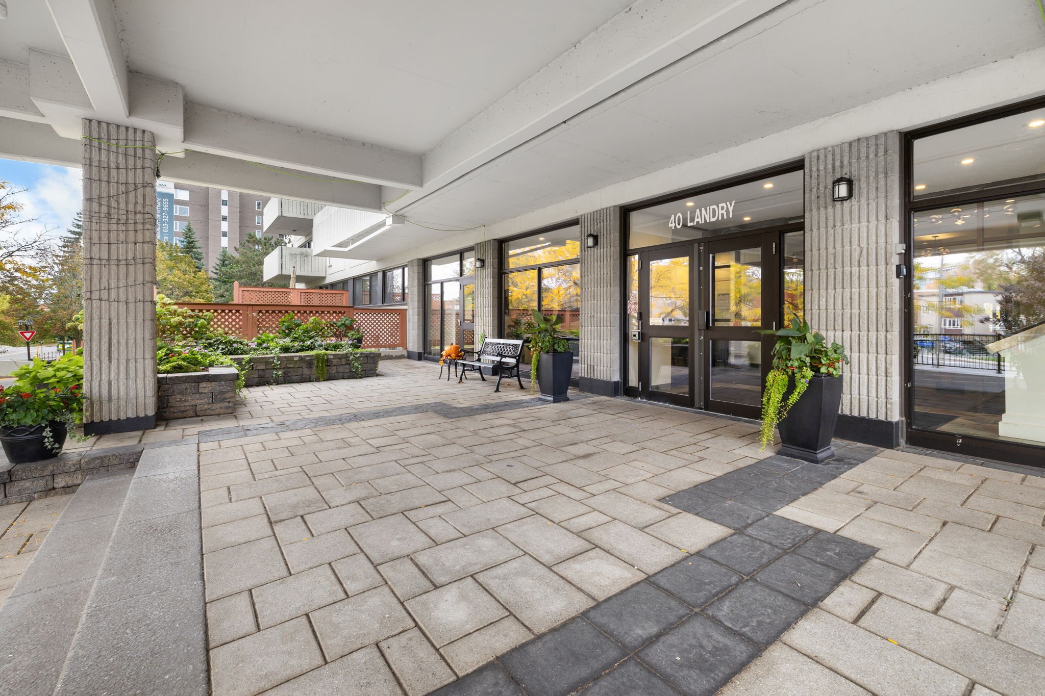 1114-40 Landry - Grant Real Estate - 03.jpg