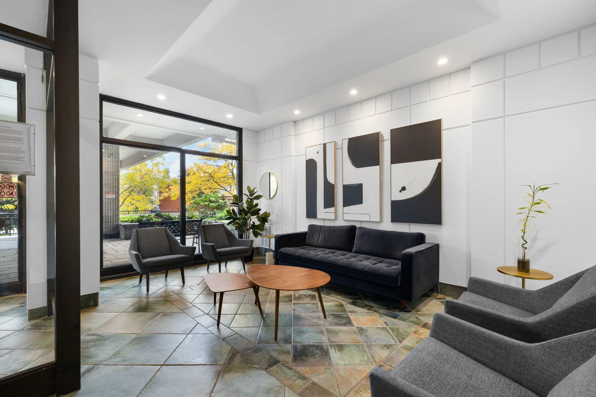 1114-40 Landry - Grant Real Estate - 04.jpg