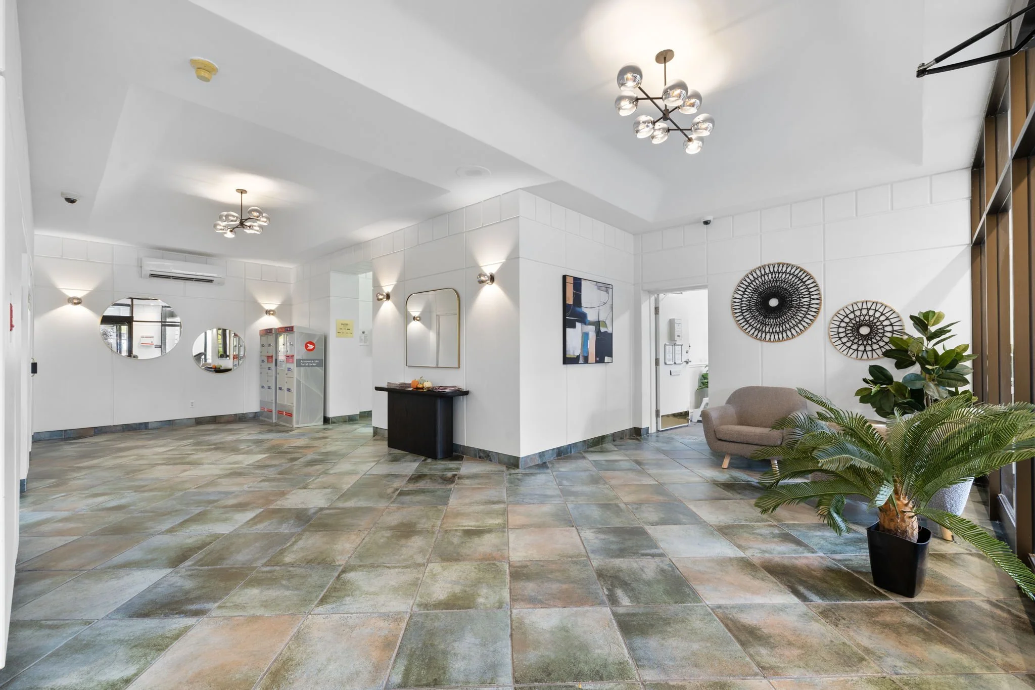 1114-40 Landry - Grant Real Estate - 05.jpg