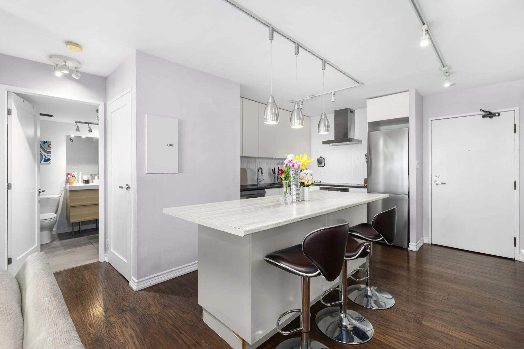 1114-40 Landry - Grant Real Estate - 08.jpg