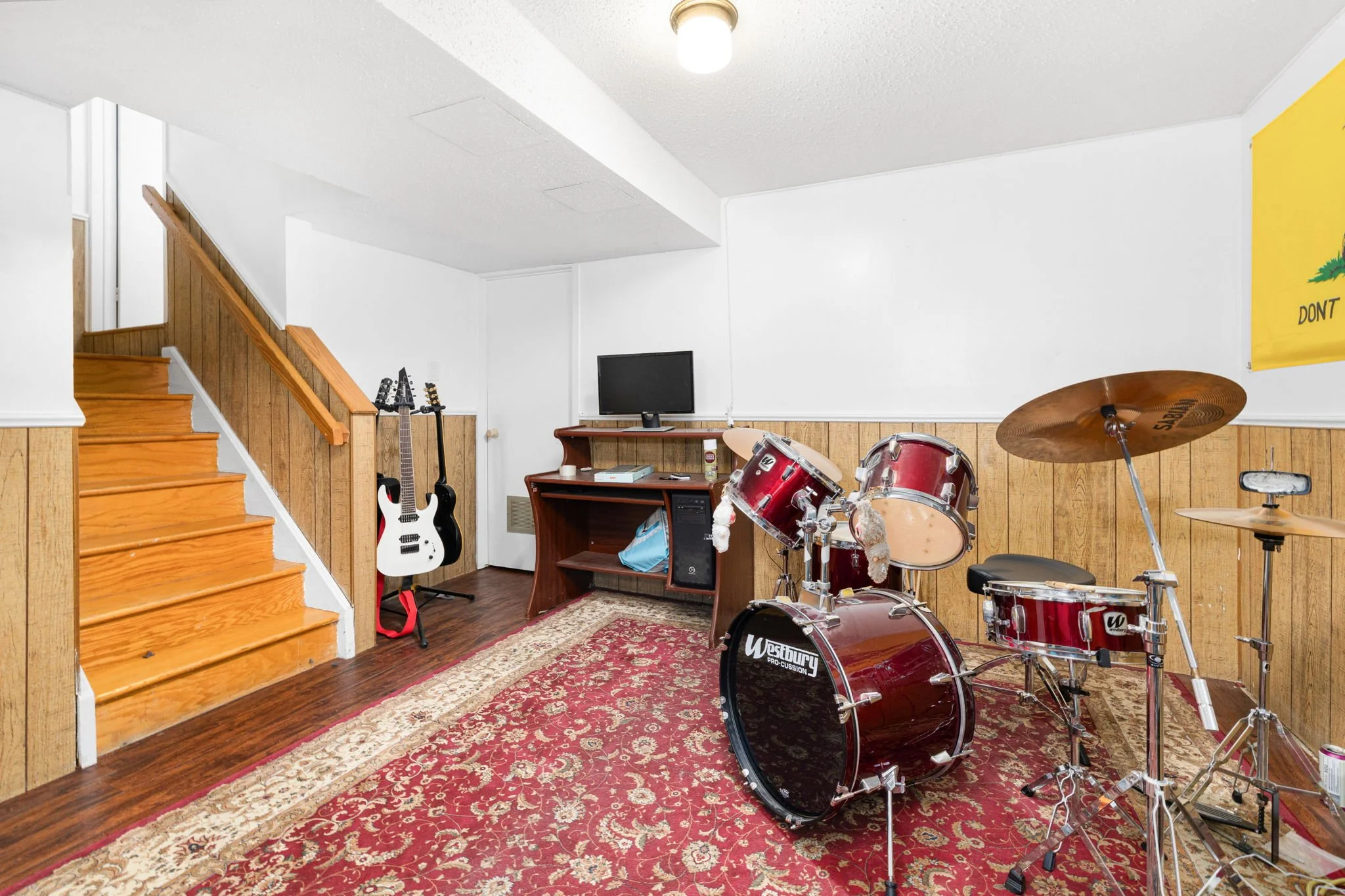 10 E Millrise - Grant Real Estate - 018.jpg