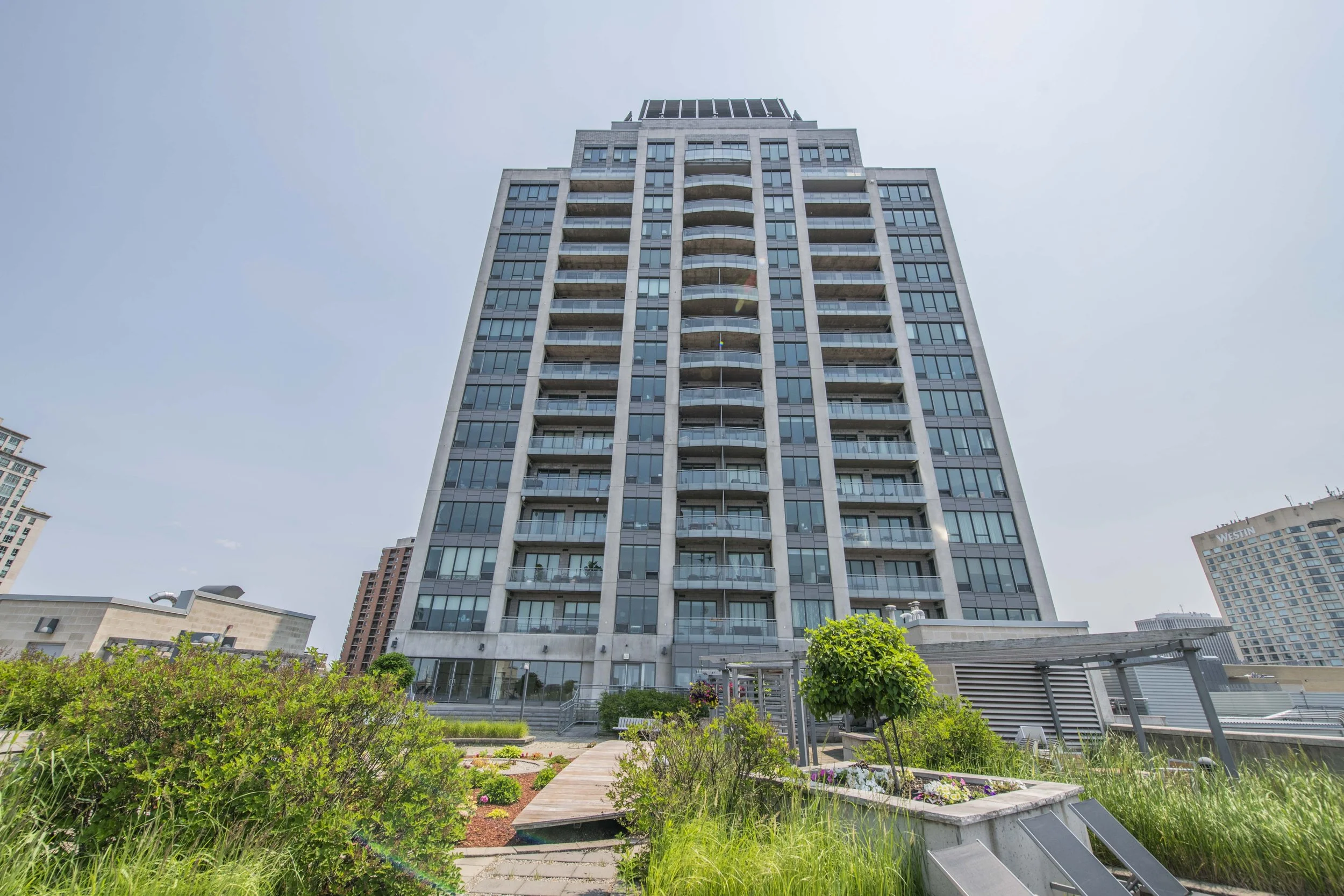 1307-90 George - Grant Real Estate - 01.JPG