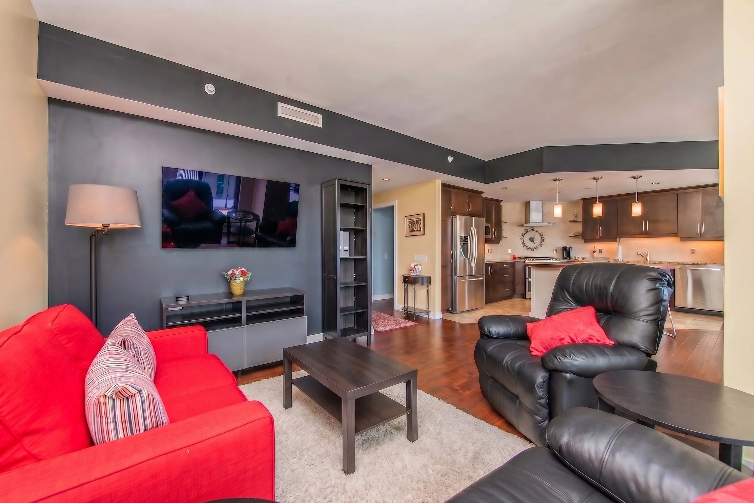 1307-90 George - Grant Real Estate - 012.jpg