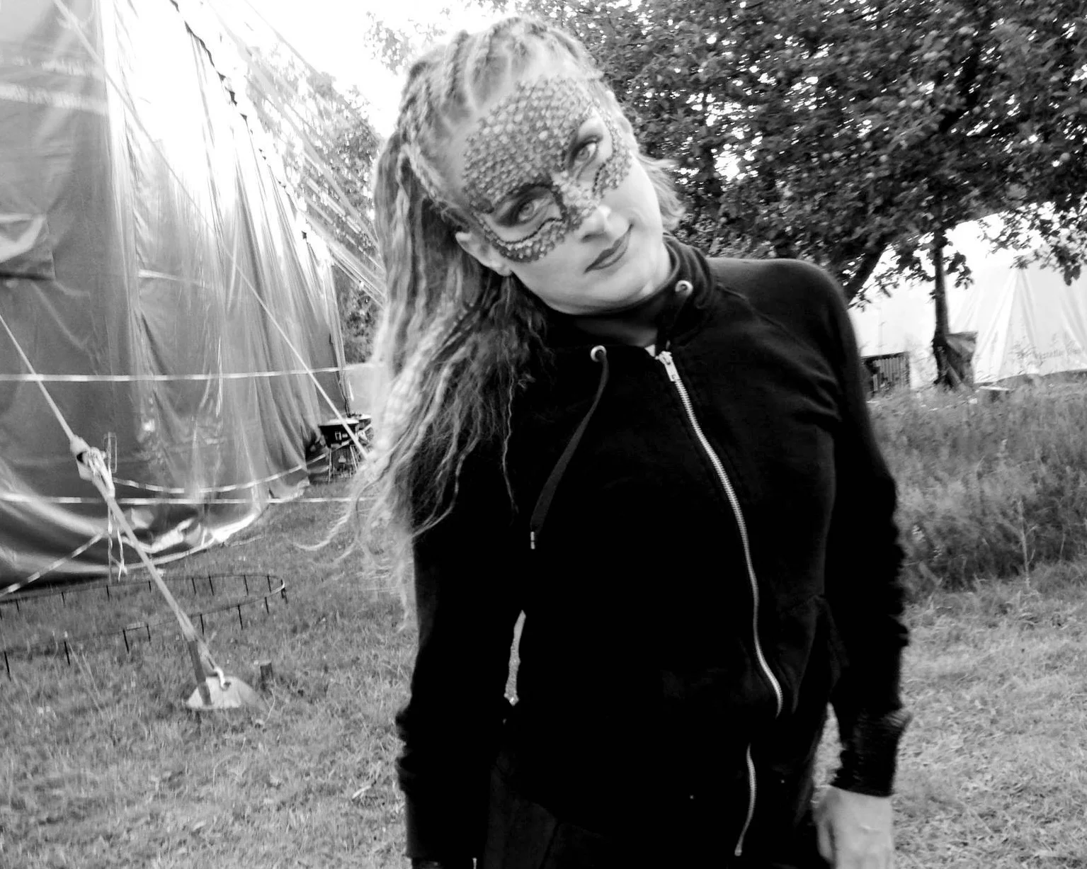 Aedín Walsh , has worked with Bassline as an aerialist, creator and collaborator. Her professional career spans 14years and her company is based in Sweden. Aedín is demand as an aerialist, clown, director, teacher and is currently stand-in Artistic Director of the Circus Preparatory School at Cirkus Cirkör Liquid Sky , Athletes Of The Night , Boomtown Games , Cabarave