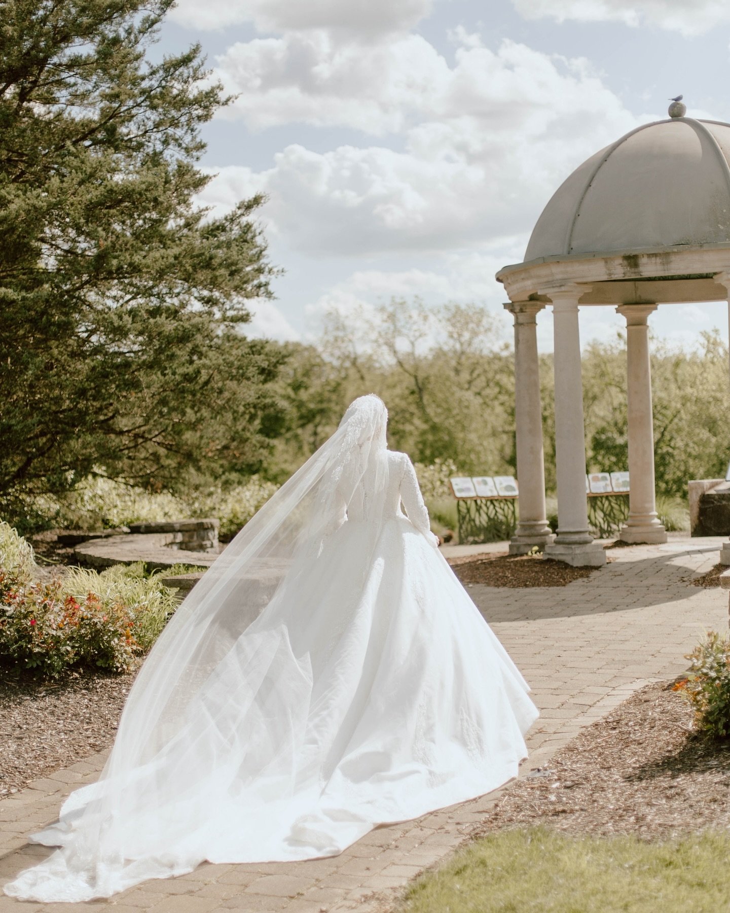 Reem &amp; Eyad ✨ a beautiful day for a beautiful couple mA &hearts;️

Decor &amp; Coordination: @skdesigns.me 
Venue: @coopercreekeventcenter 
MUA: @beautybybushi 
DJ: @djsass93 
2nd photographer: @jeevanportraits 
Videographer: @jaanstudios 
.
.
.
