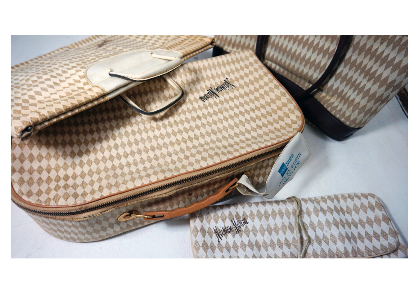 Vintage 60s Neiman Marcus 4 Piece Luggage Set — ELECTRIC EYE VINTAGE &  THRIFT