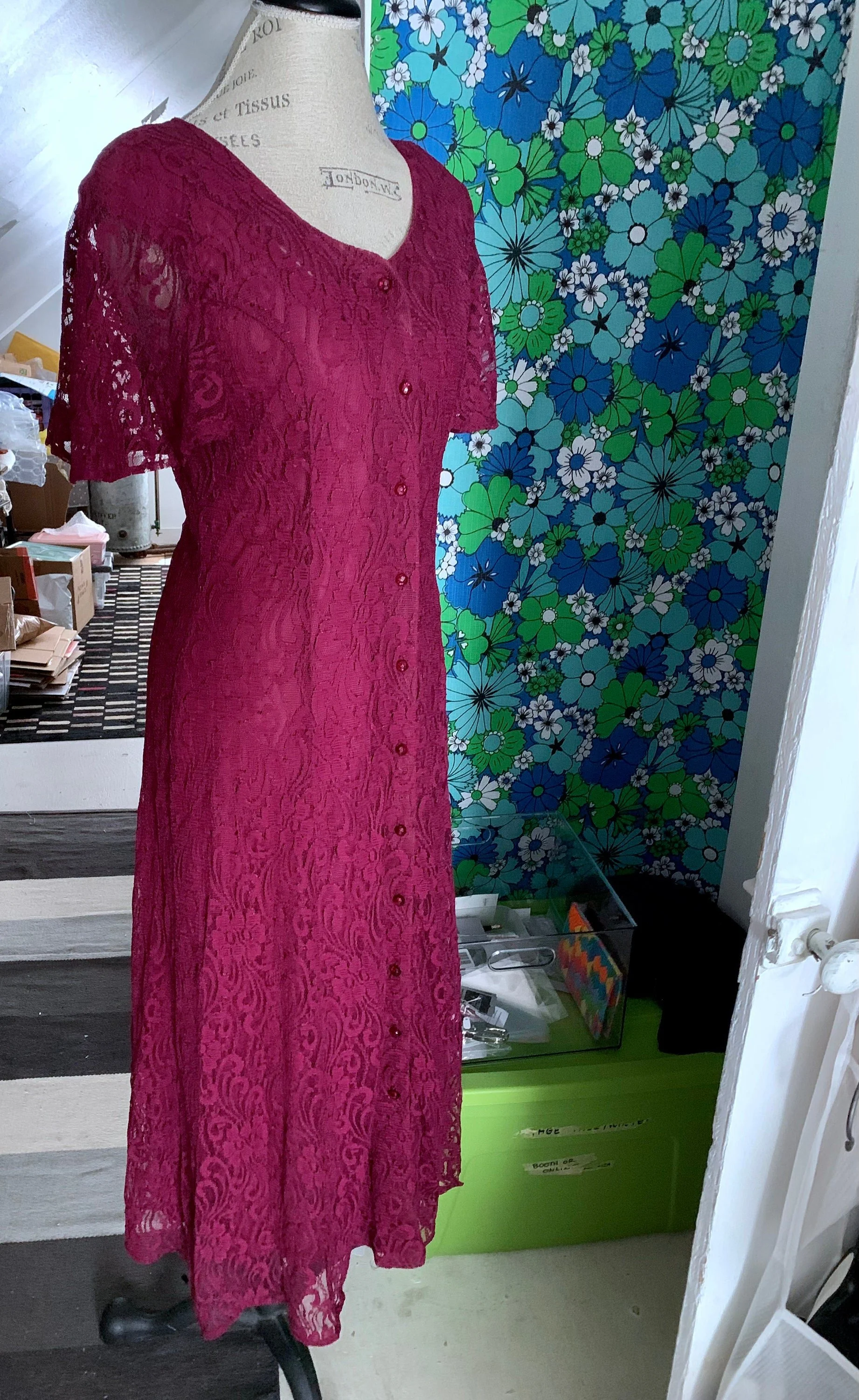 https://i.etsystatic.com/18672551/r/il/4b0124/5928356142/il_fullxfull.5928356142_mwu8.jpg