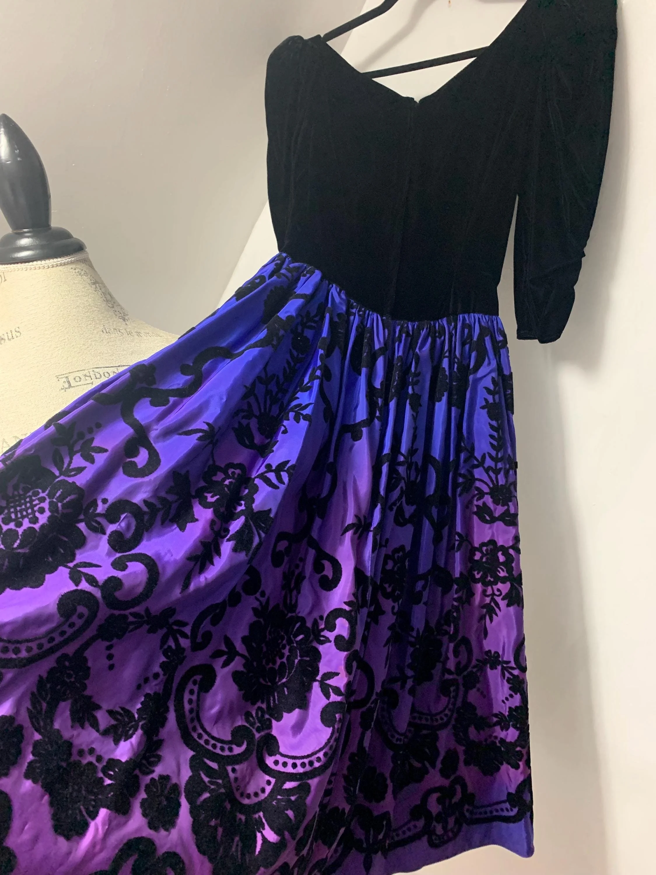 https://i.etsystatic.com/18672551/r/il/511432/6413022155/il_fullxfull.6413022155_dc32.jpg
