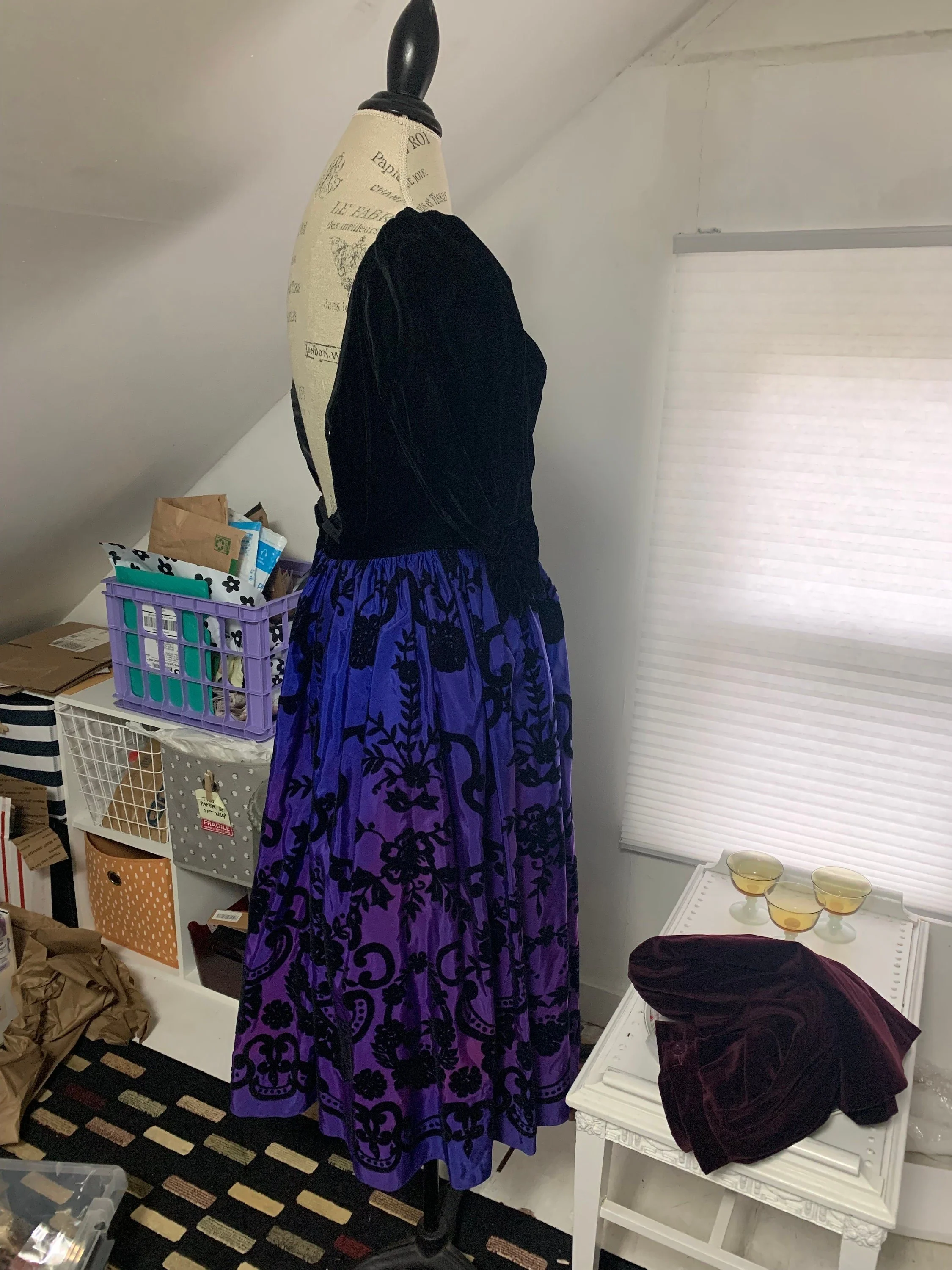 https://i.etsystatic.com/18672551/r/il/a0b171/5474414723/il_fullxfull.5474414723_2uju.jpg