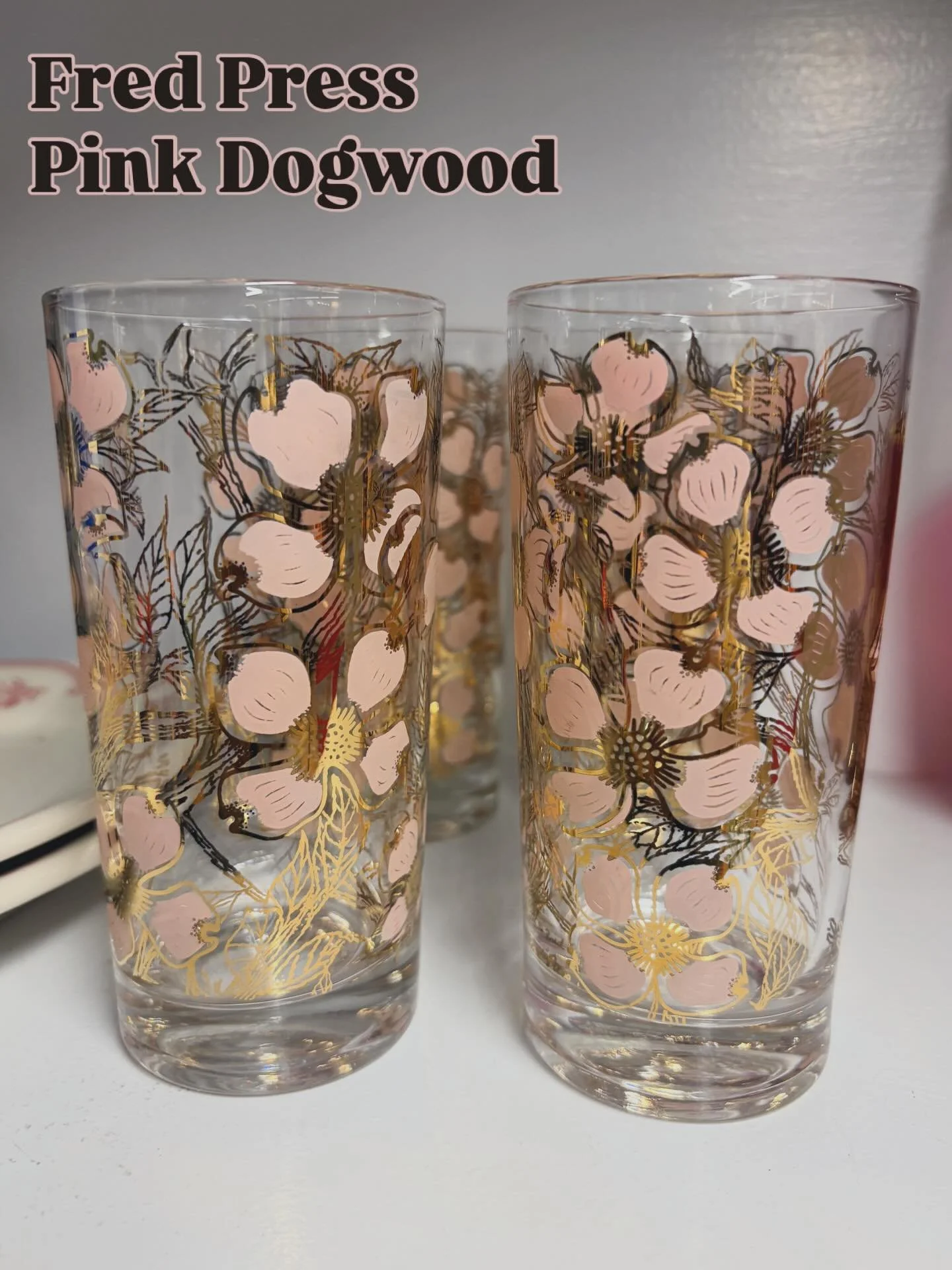 Pretty glassware available at @nvewarehouse ✨
&bull;
&bull;
&bull;
&bull;
#fredpress #libbey #cera #peanutbutterglasses #entertaining #holiday #gift #shopsmall #shopsecondhand #shopvintage #christmas