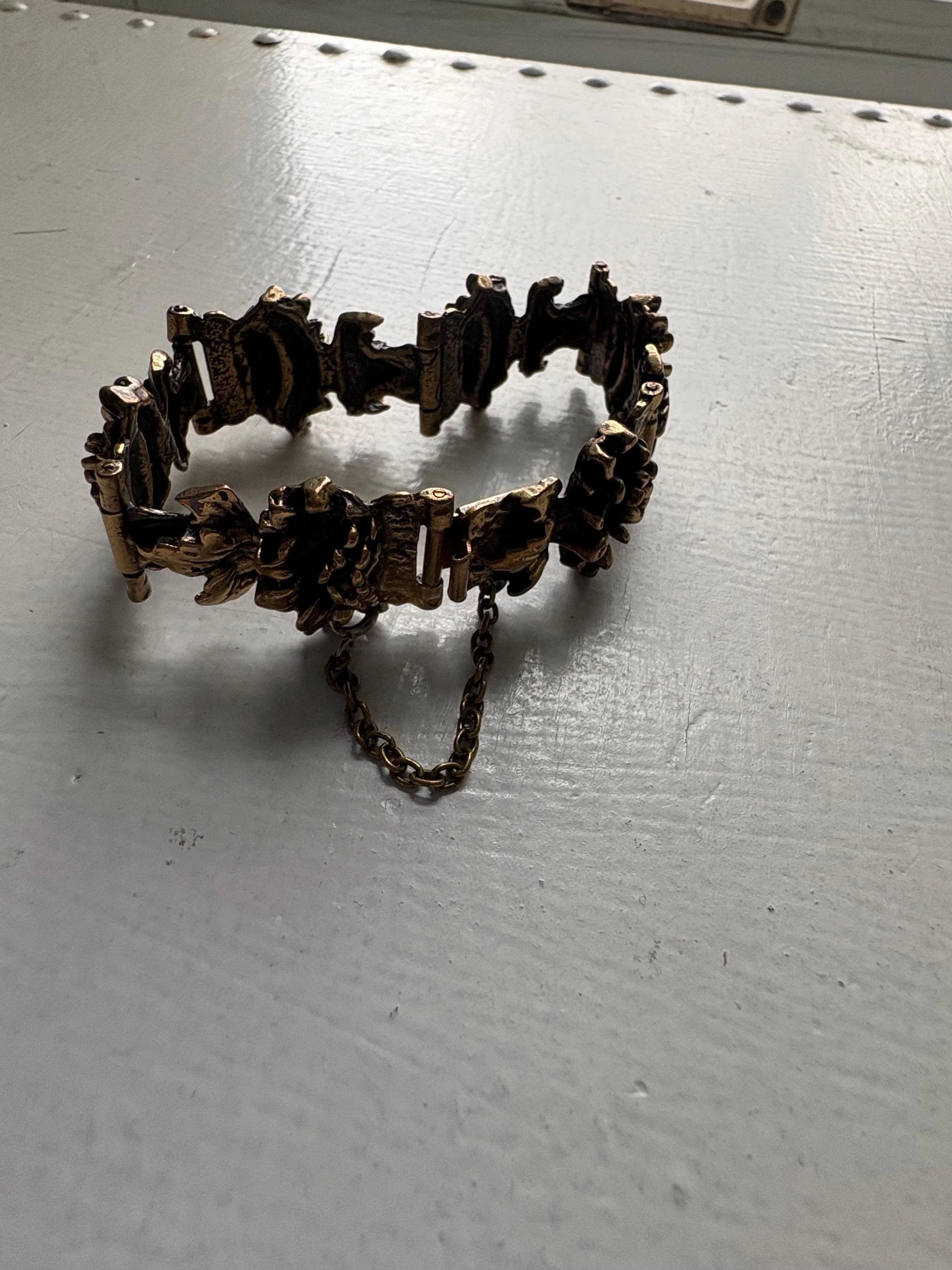 https://i.etsystatic.com/18672551/r/il/8339c6/7670395087/il_fullxfull.7670395087_aw0d.jpg