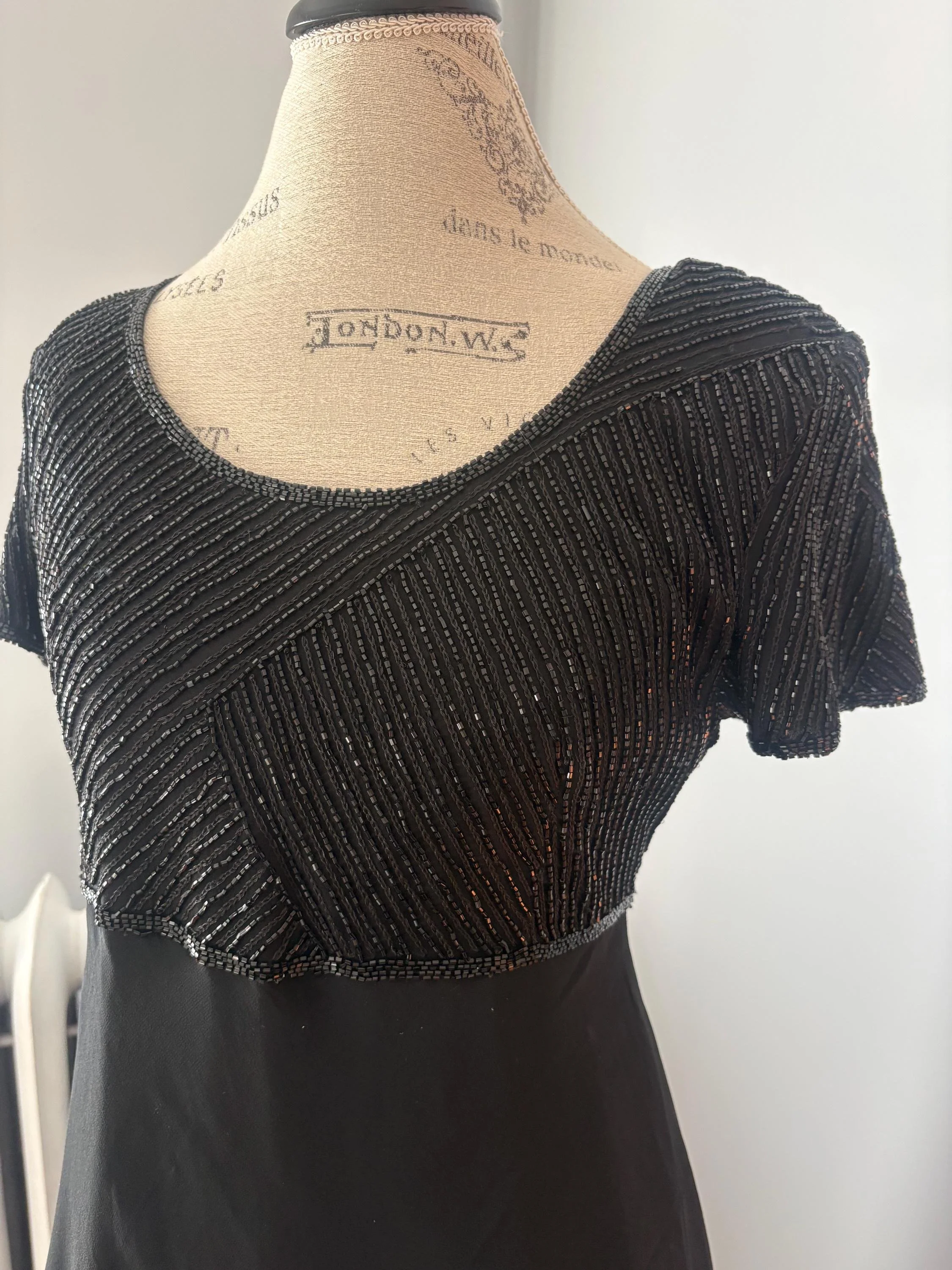 https://i.etsystatic.com/18672551/r/il/3681bd/7938760511/il_fullxfull.7938760511_99cw.jpg
