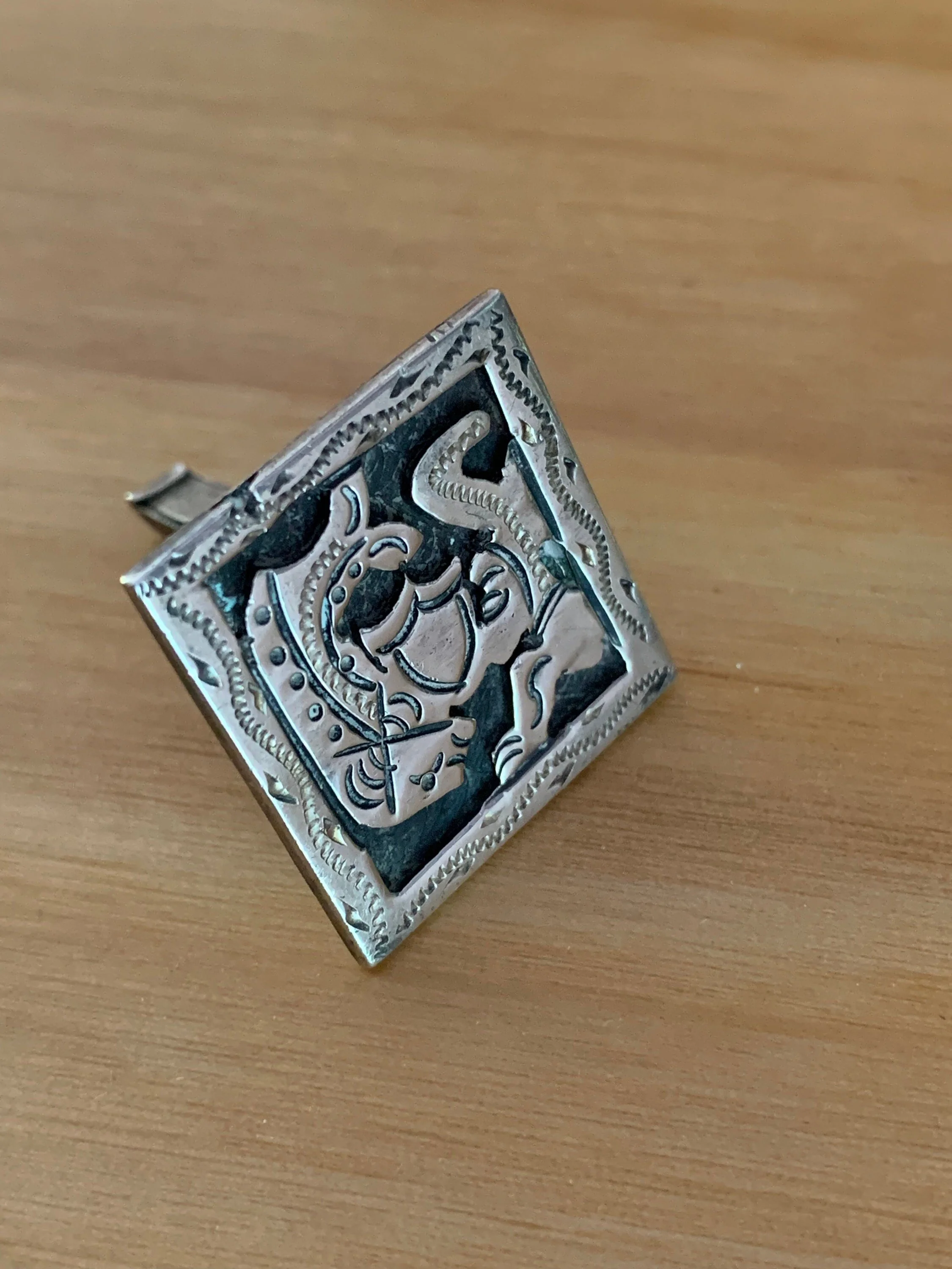 https://i.etsystatic.com/18672551/r/il/15796c/5986976220/il_fullxfull.5986976220_b88u.jpg