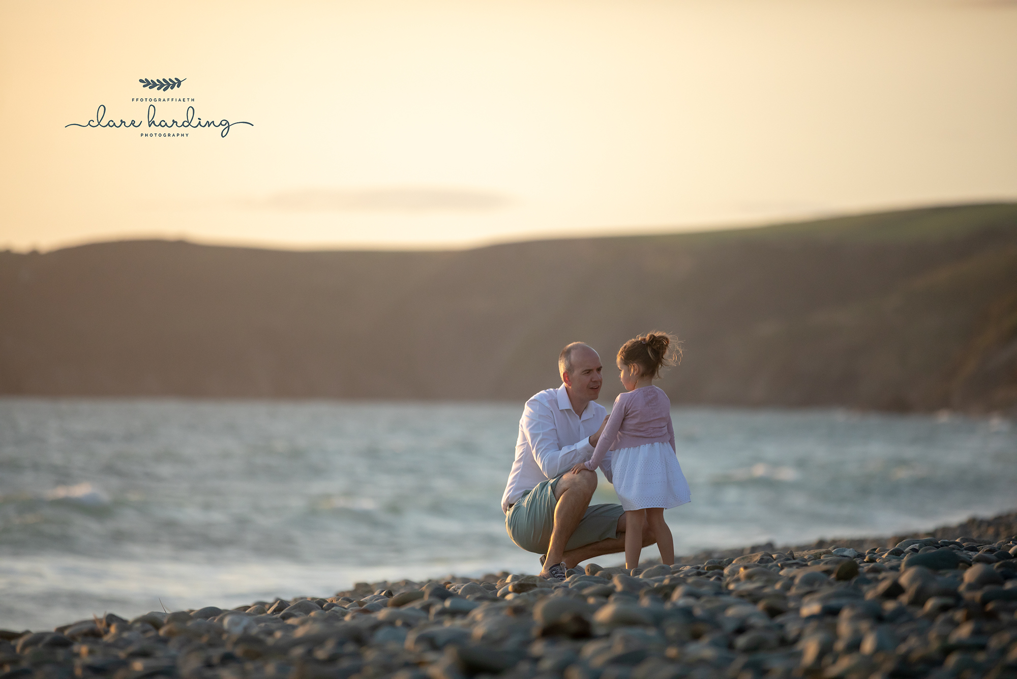 south wales photographer family in oilseed field