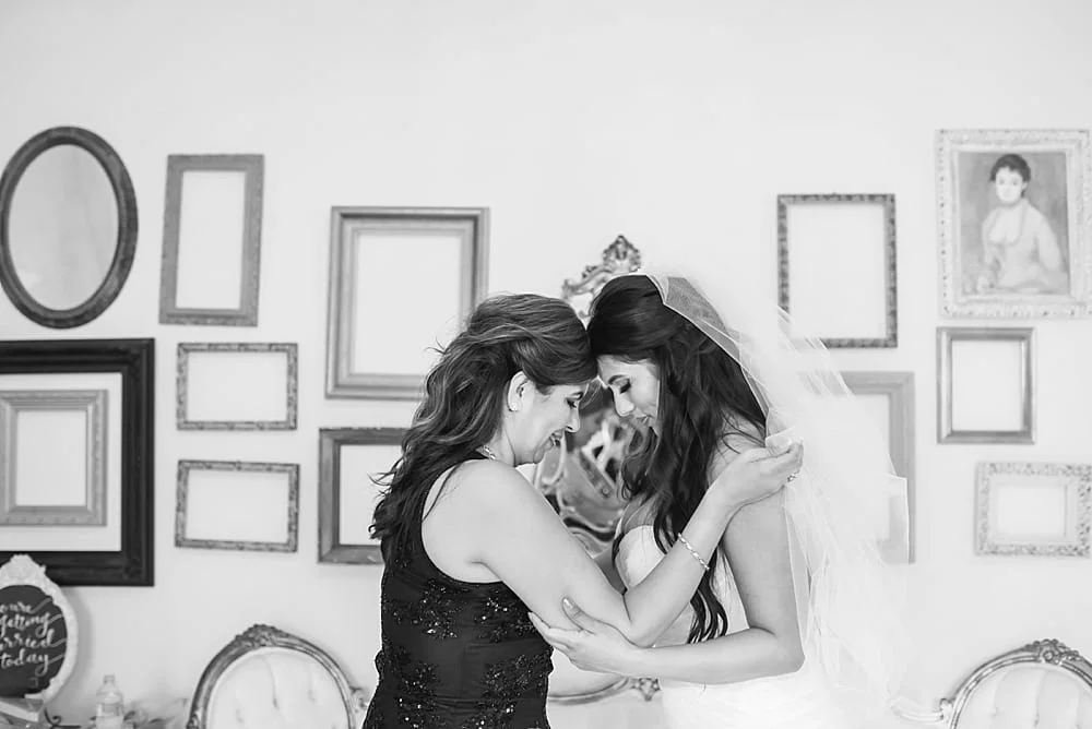 Loft-On-Pine-Wedding-Long-Beach-Photographer-Carissa-Woo-Photography_0019.jpg