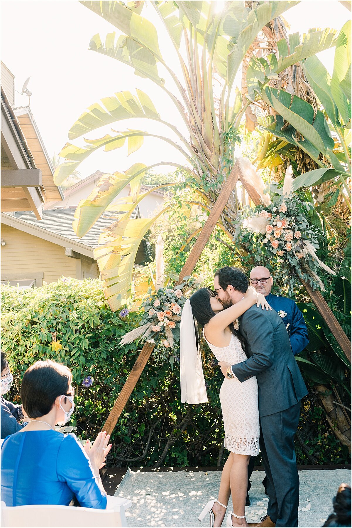 Los-Angeles-Backyard-Wedding-Photographer-Carissa-Woo-Photography_0026.jpg